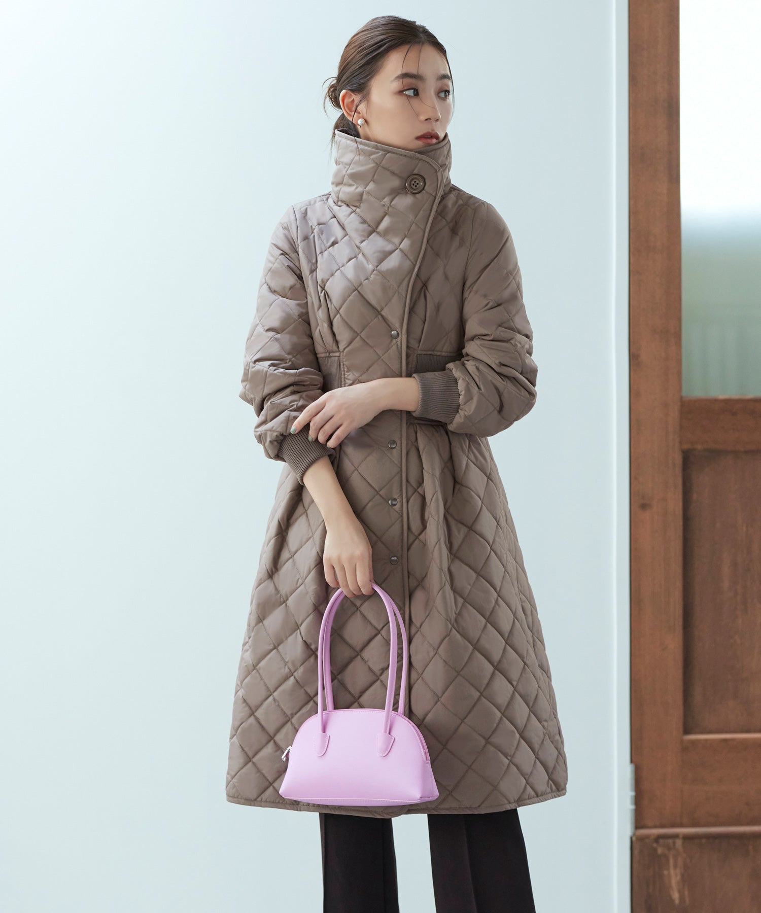 ルイルエブティック RUIRUE BOUTIQUE ライトサーモキルティングサイドリブコート ｜ レディース アウター 羽織 体型カバー 保温 暖かい 軽量 ロングコート ミドルコート フード ライトサーモ ダウン風コート 中綿 ダイヤキルト キルティング （カーキブラウン） カーキブラウン