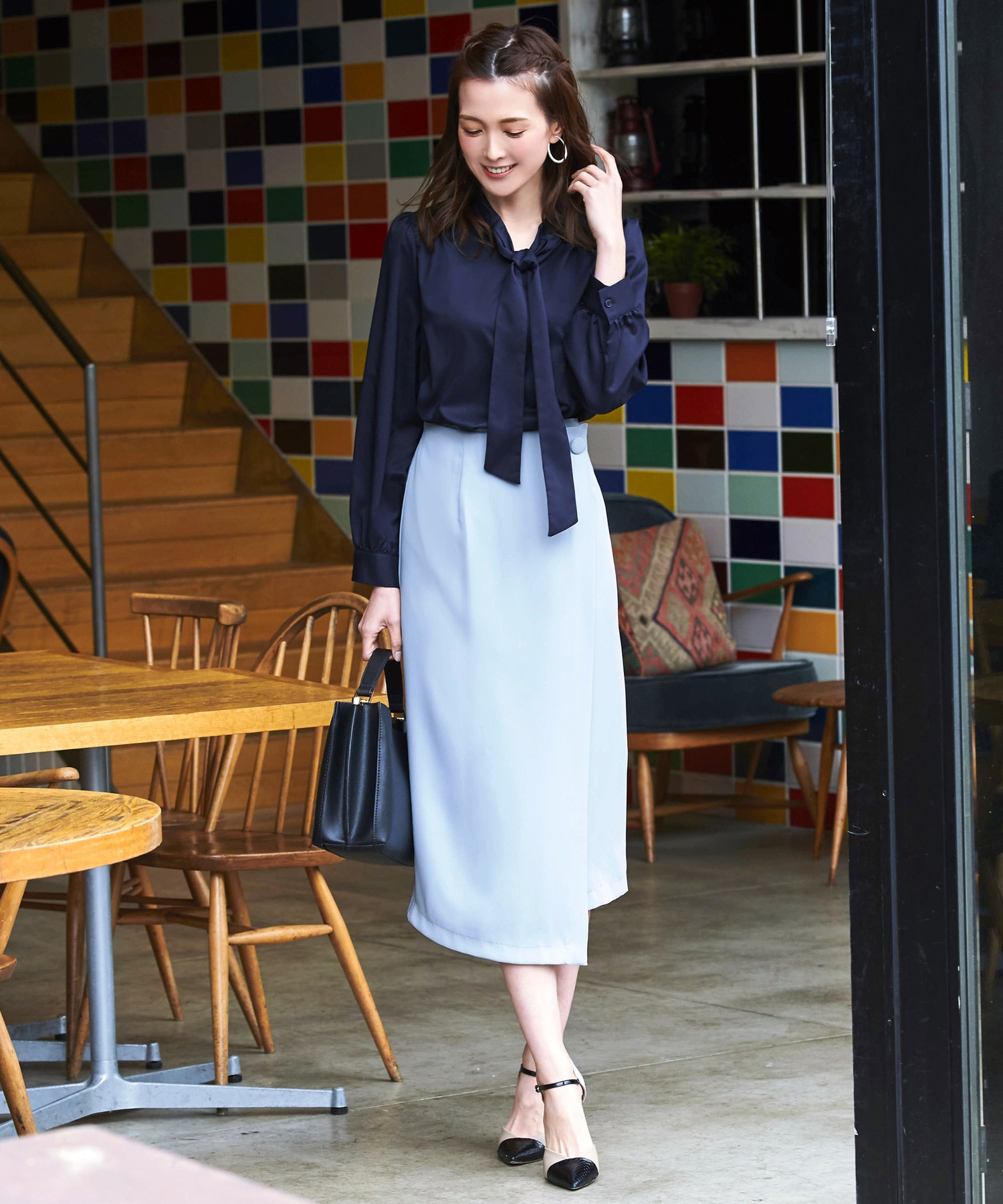 ルイルエブティック RUIRUE BOUTIQUE 洗える ｜ 長袖ボウタイリボンブラウス ｜ 長袖 トップス 体型カバー オフィスカジュアル 通勤服 華やか ボウタイ リボン ブラウス （ネイビー） ネイビー