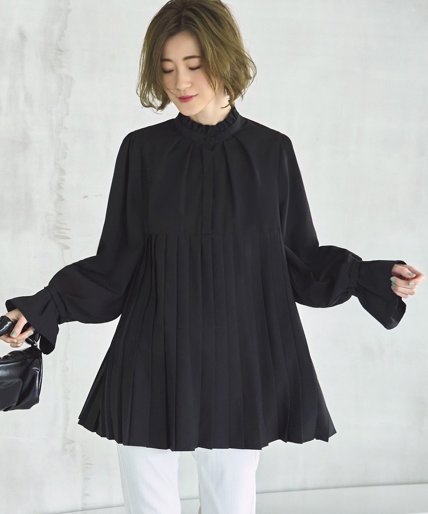 ルイルエブティック RUIRUE BOUTIQUE プリーツプルオーバーブラウス,ブラック