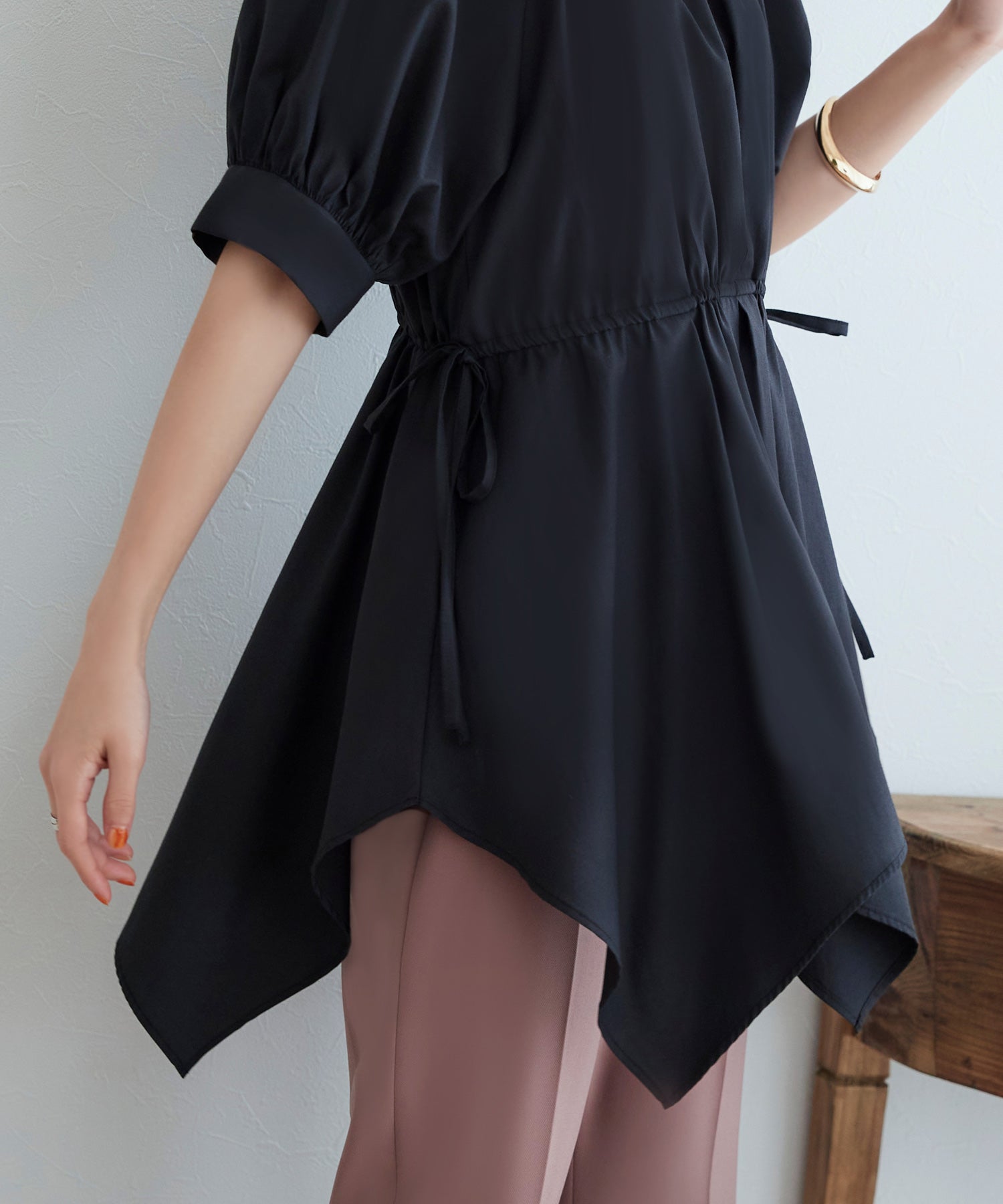 ルイルエブティック RUIRUE BOUTIQUE スクエアペプラムパフスリーブブラウス