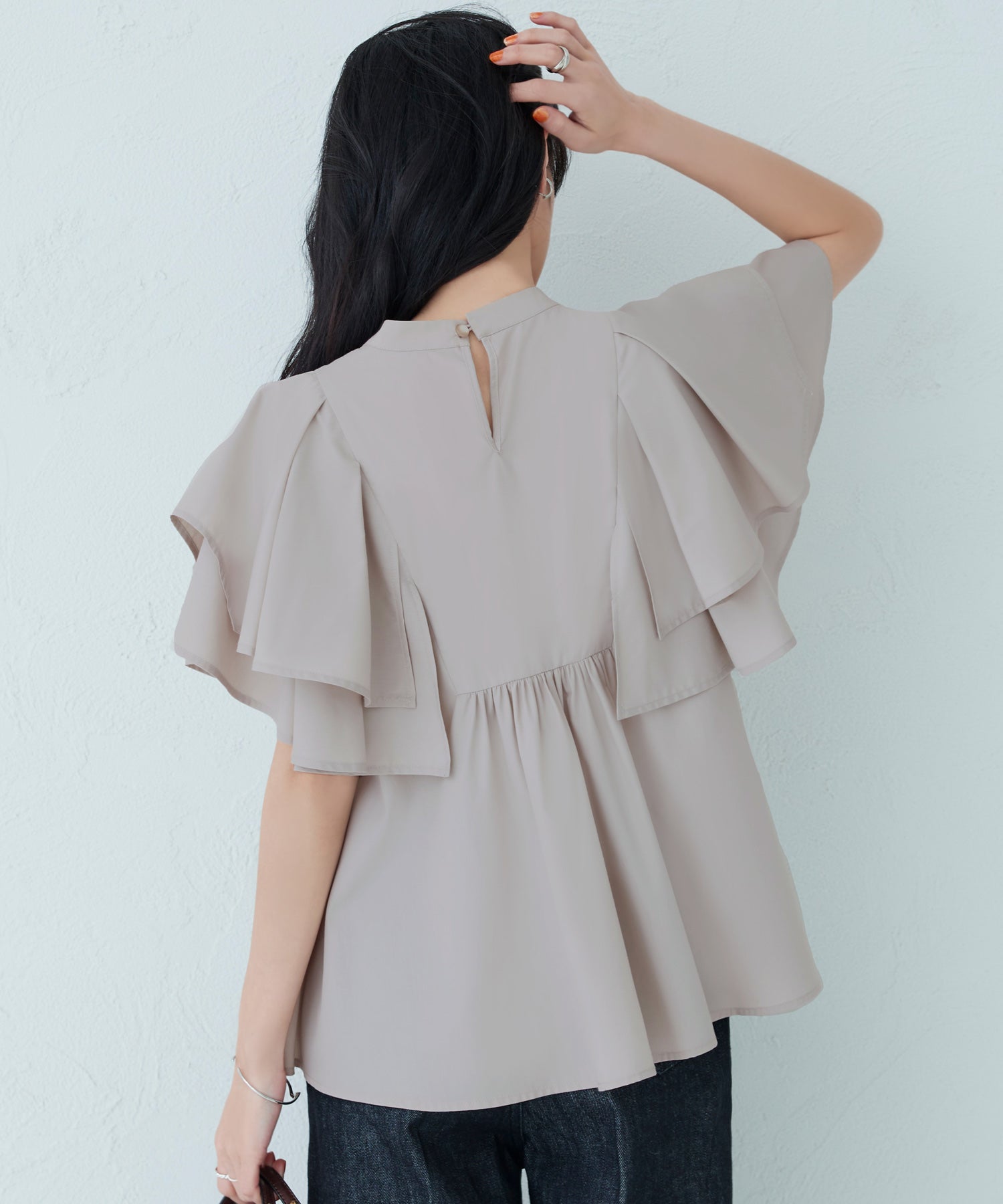 ルイルエブティック RUIRUE BOUTIQUE レイヤードケープ・キーネックブラウス ｜ 半袖 キーネック トップス 体型カバー オフィスカジュアル ボリュームスリーブ レイヤード ケープ 通勤服 華やか ブラウス （グレージュ） グレージュ