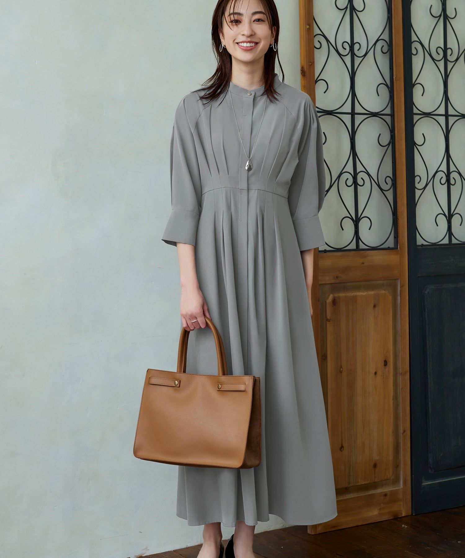 ルイルエブティック RUIRUE BOUTIQUE ウエストタック・バンドカラーロングワンピース （アッシュグリーン） アッシュグリーン