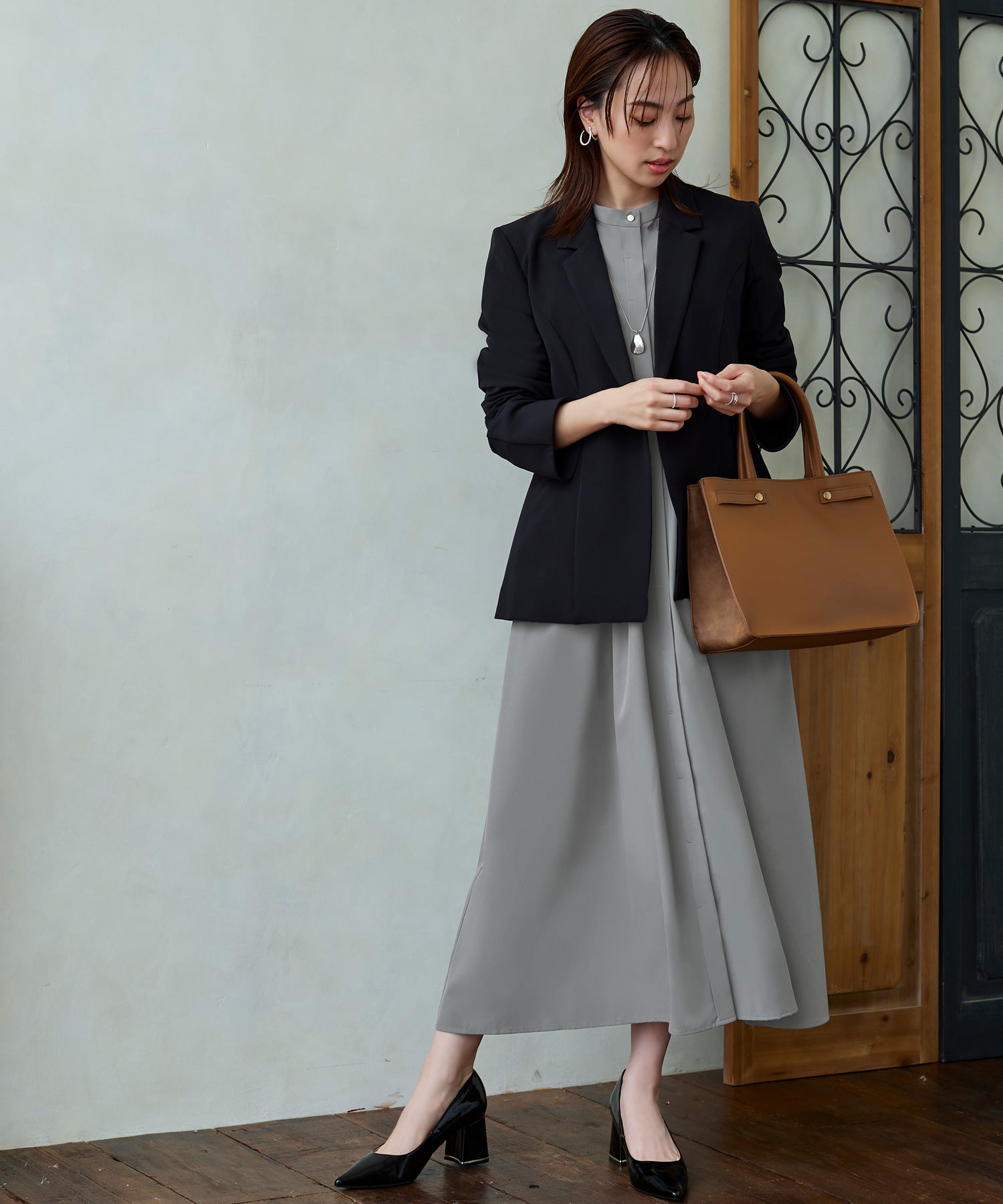 ルイルエブティック RUIRUE BOUTIQUE ウエストタック・バンドカラーロングワンピース （アッシュグリーン） アッシュグリーン