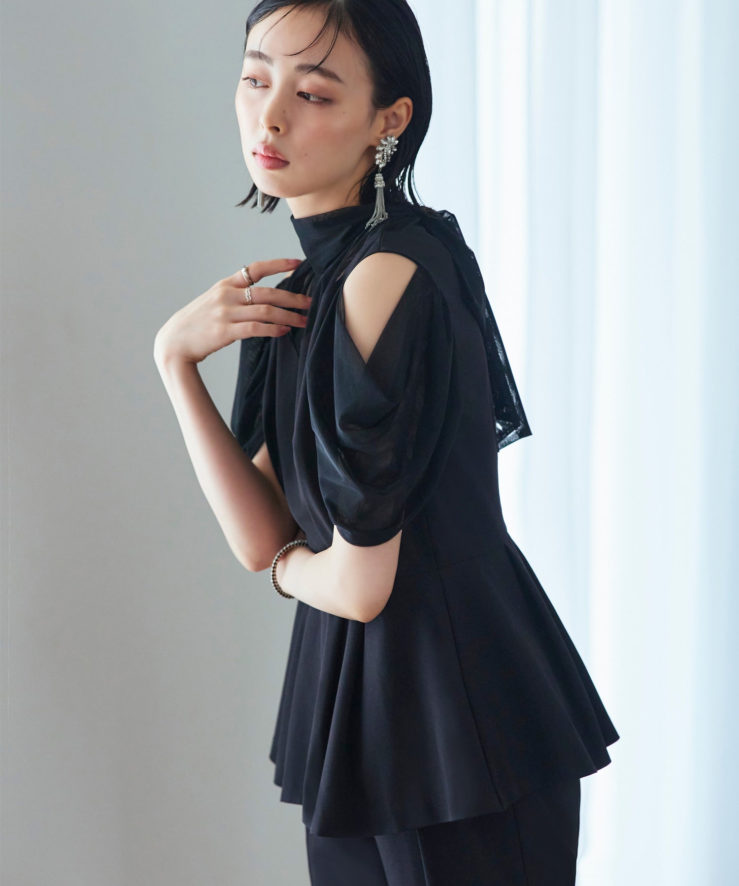 ルイルエブティック RUIRUE BOUTIQUE オープンショルダートップス＆パンツセットアップ （ブラック） ブラック