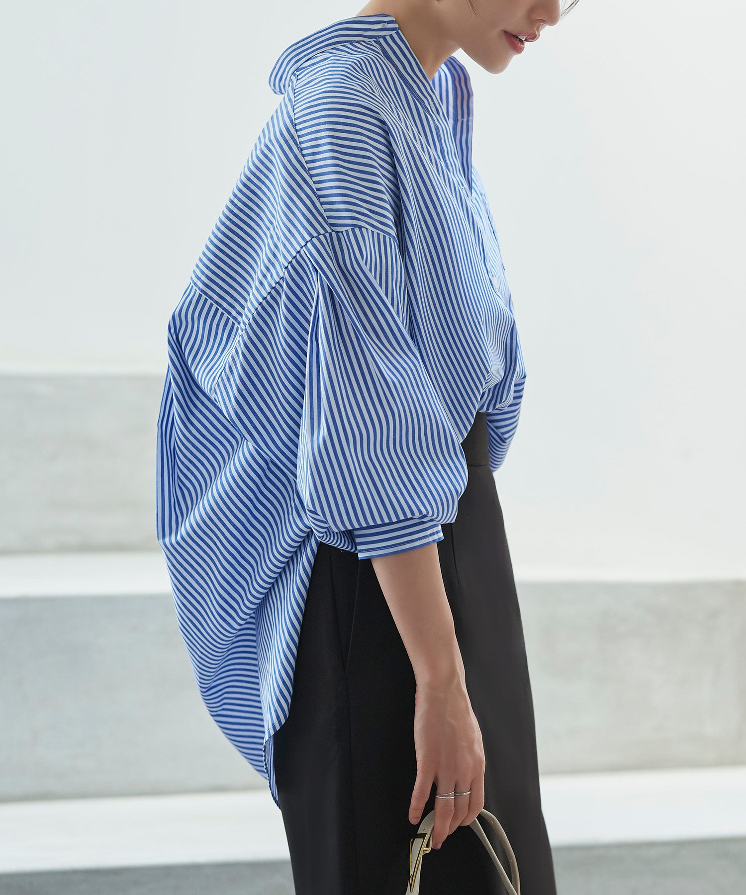 ルイルエブティック RUIRUE BOUTIQUE ストライプオーバーサイズ長袖シャツ （オフ×ブルー） オフ×ブルー