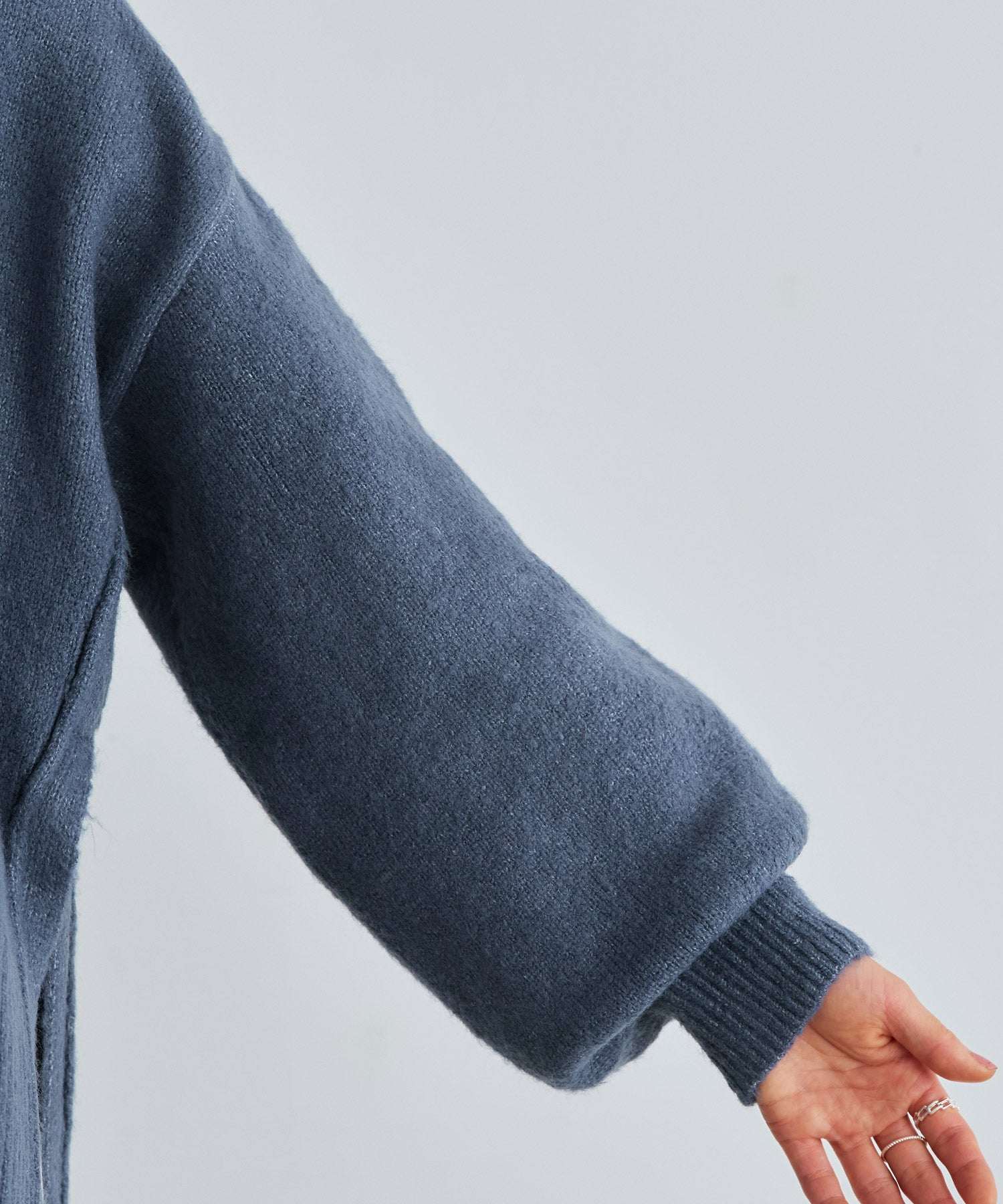 ルイルエブティック RUIRUE BOUTIQUE サイドスリットハイネックニット