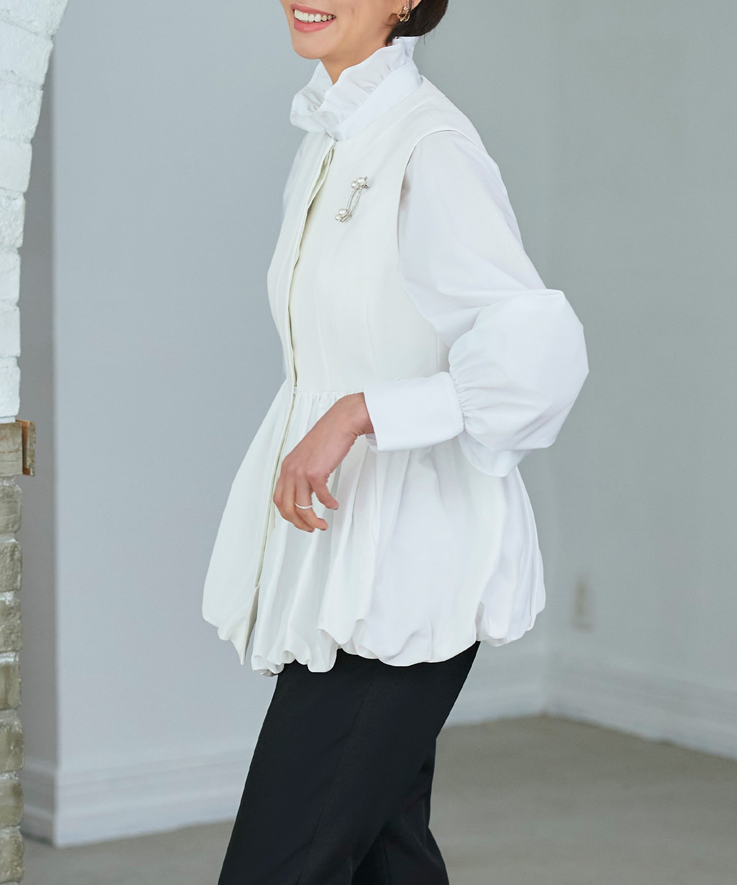 ルイルエブティック RUIRUE BOUTIQUE バルーンペプラムジレ＆スリムパンツスーツ （ホワイト×ブラック） ホワイト×ブラック