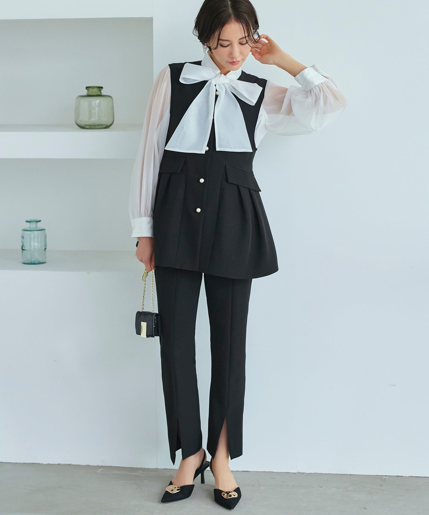 RUIRUE BOUTIQUE Pearl Button Gilet & Slim Straight Pants