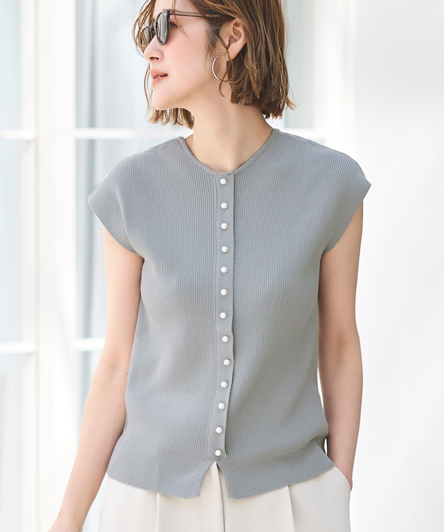 ルイルエブティック RUIRUE BOUTIQUE 洗える UVカット ｜ 選べるデザイン バック釦 フレンチリブサマーニット半袖（Bタイプ/パール釦） ｜ ハイネック トップス リブニット ベーシック シンプル パール （パール釦/フォッグ） パール釦/フォッグ