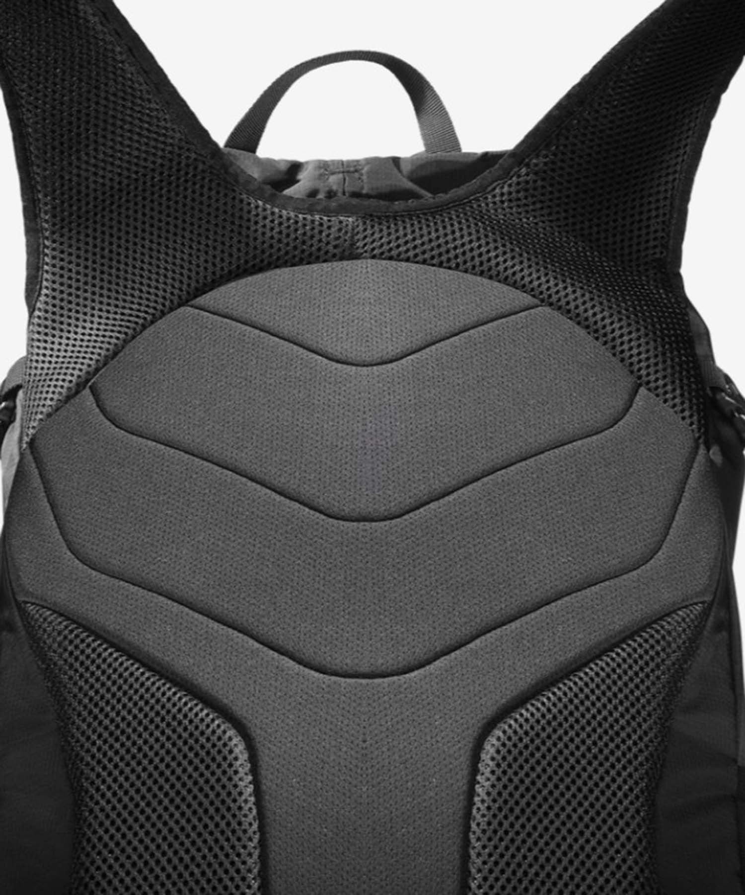 サロモン SALOMON TRAILBLAZER 30 （ブラック） ブラック