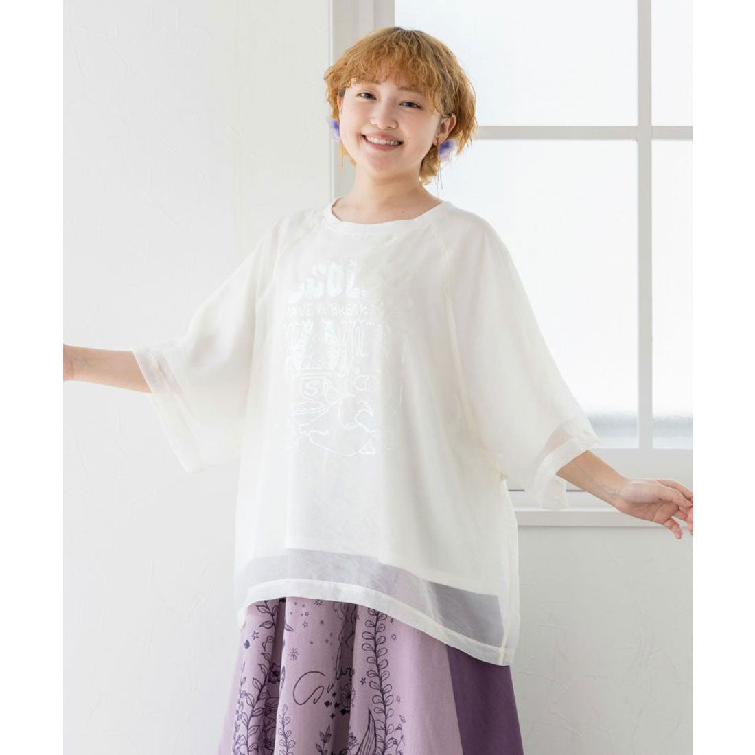 スカラー ScoLar ラビル箔プリント オーガンジー重ねプルオーバー （オフホワイト） オフホワイト