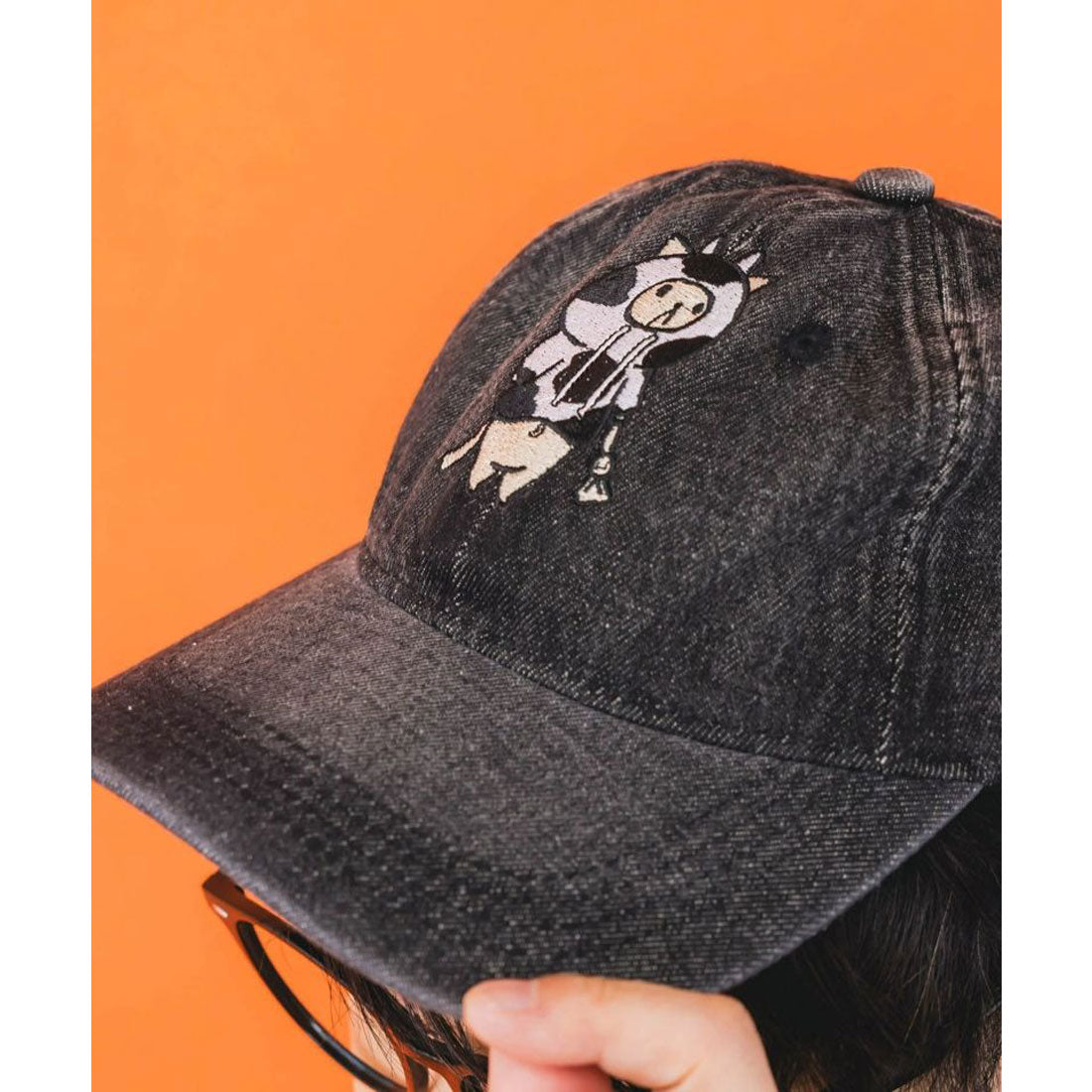 スカラー ScoLar 牛ネコ刺繍デニムキャップ （ブラック） ブラック