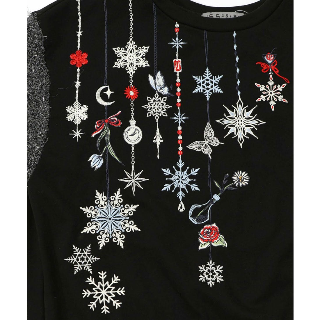 スカラー ScoLar 雪の結晶ガーランド刺繍裏毛×ラメフェザーニット （ブラック） ブラック