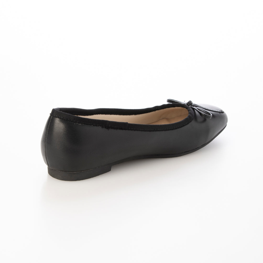 ソルヴィー SoLeVie スクエアトゥフラットシューズ （ブラックスムース） ブラックスムース