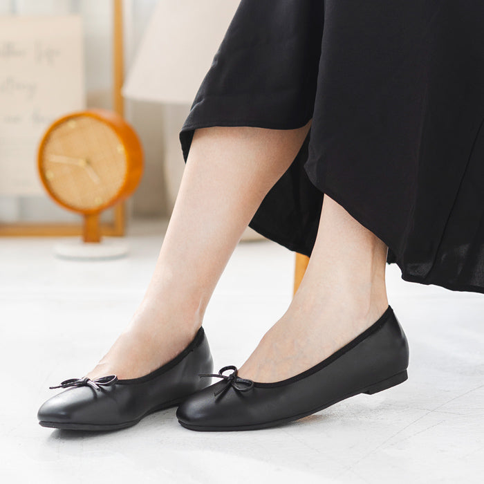ソルヴィー SoLeVie スクエアトゥフラットシューズ （ブラックスムース） ブラックスムース