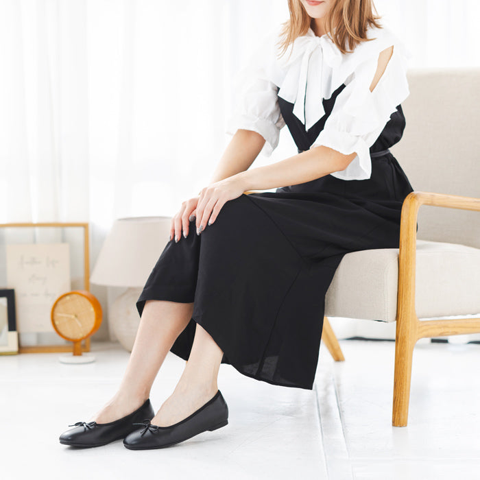ソルヴィー SoLeVie スクエアトゥフラットシューズ （ブラックスムース） ブラックスムース