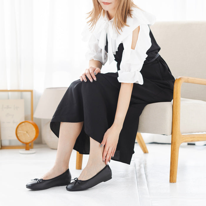 ソルヴィー SoLeVie スクエアトゥフラットシューズ （ブラックスムース） ブラックスムース