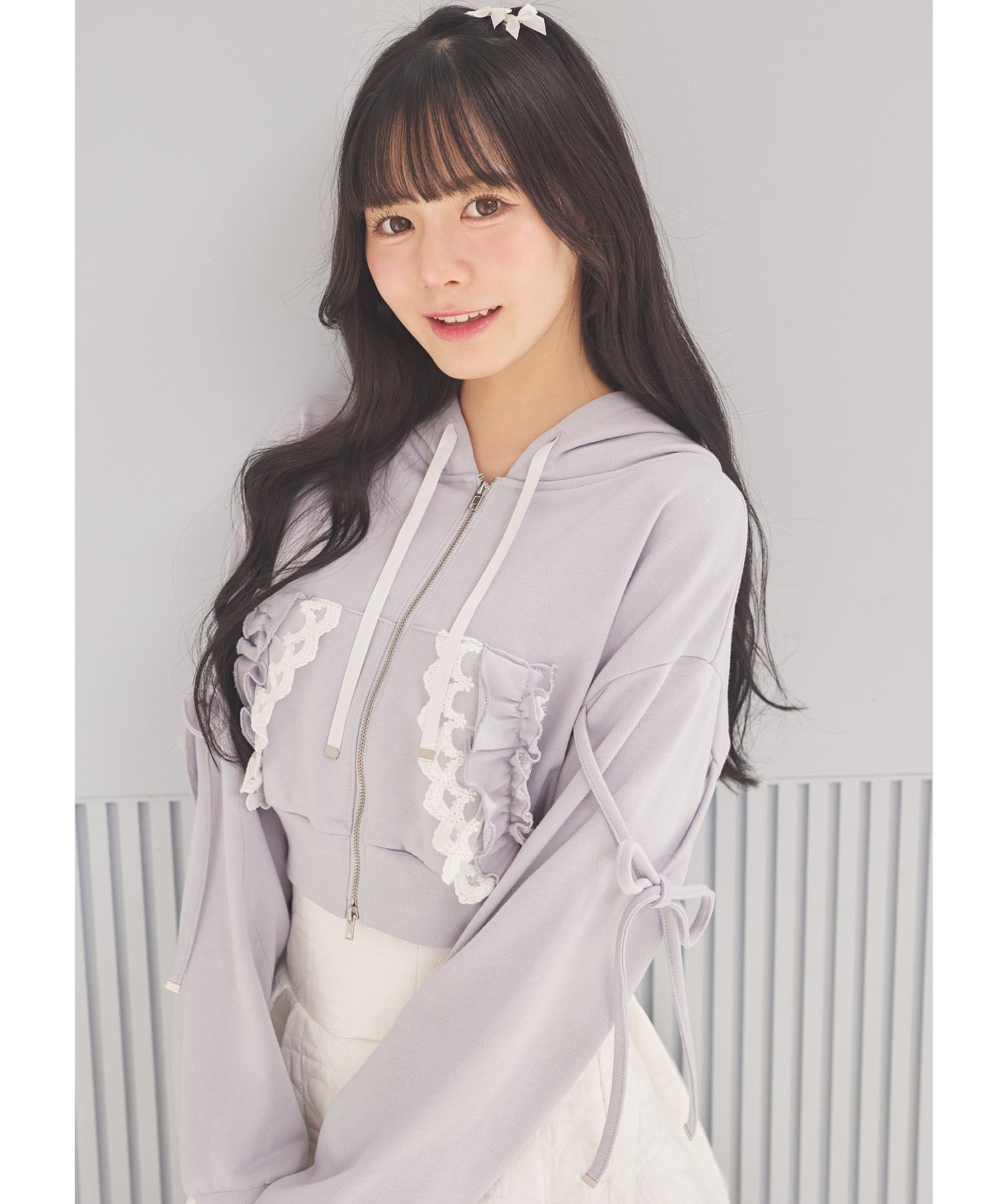 スユン Suyunn リボン付きレースフリルパーカー ブルー