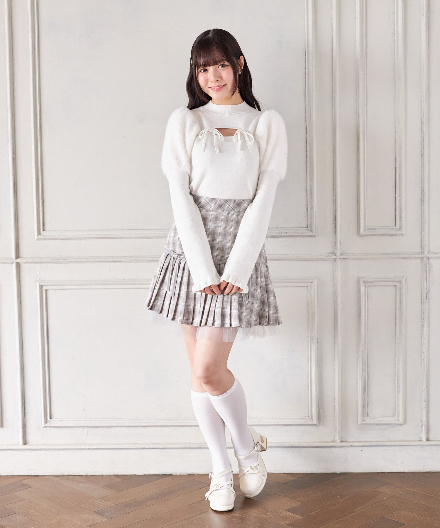 スユン Suyunn リボン付きパフスリーブラメシャギーニットプルオーバー ホワイト