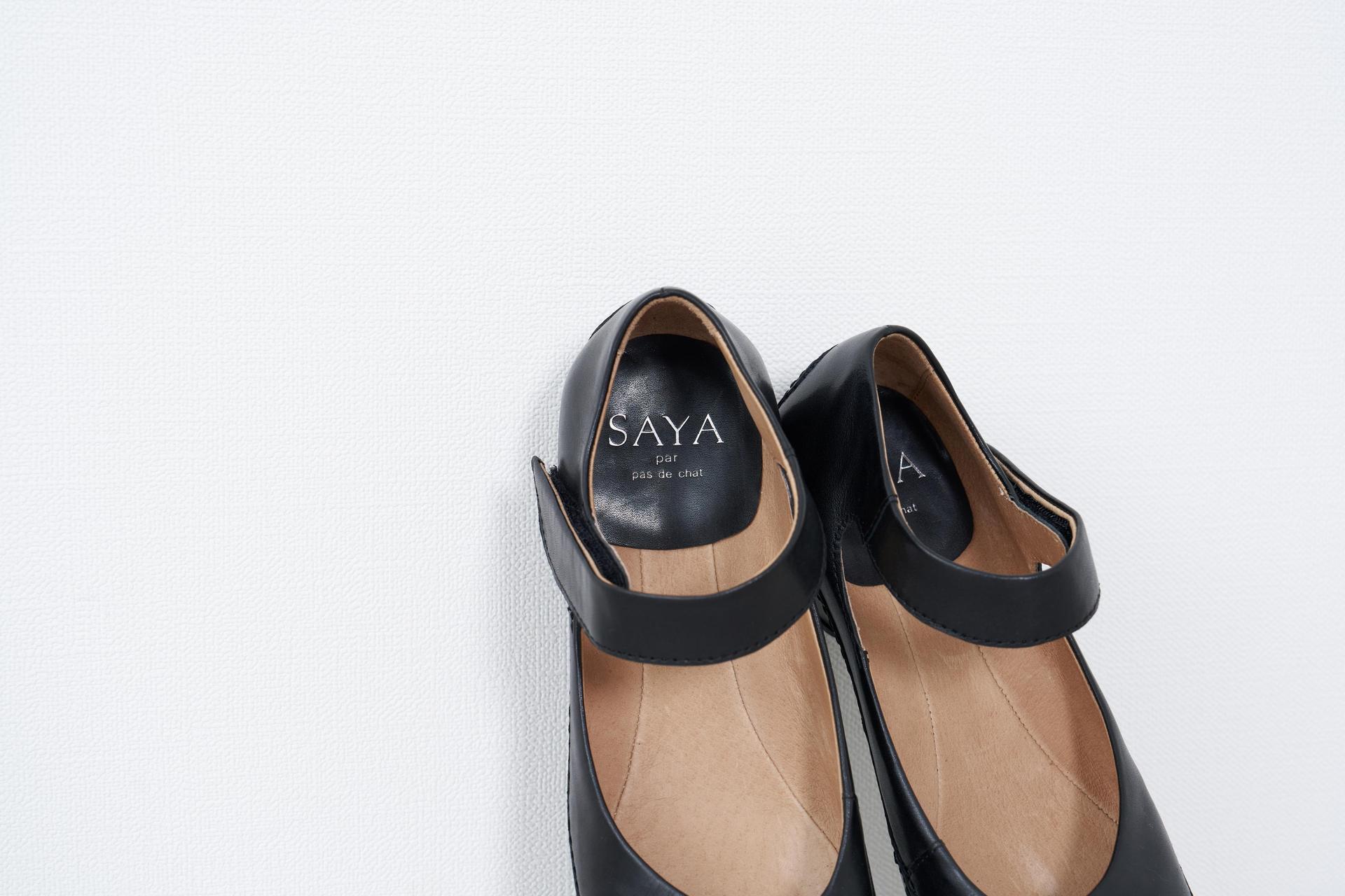 サヤ SAYA 4cmプラット製法アンクルベルトシューズ （ダークブラウン） ダークブラウン