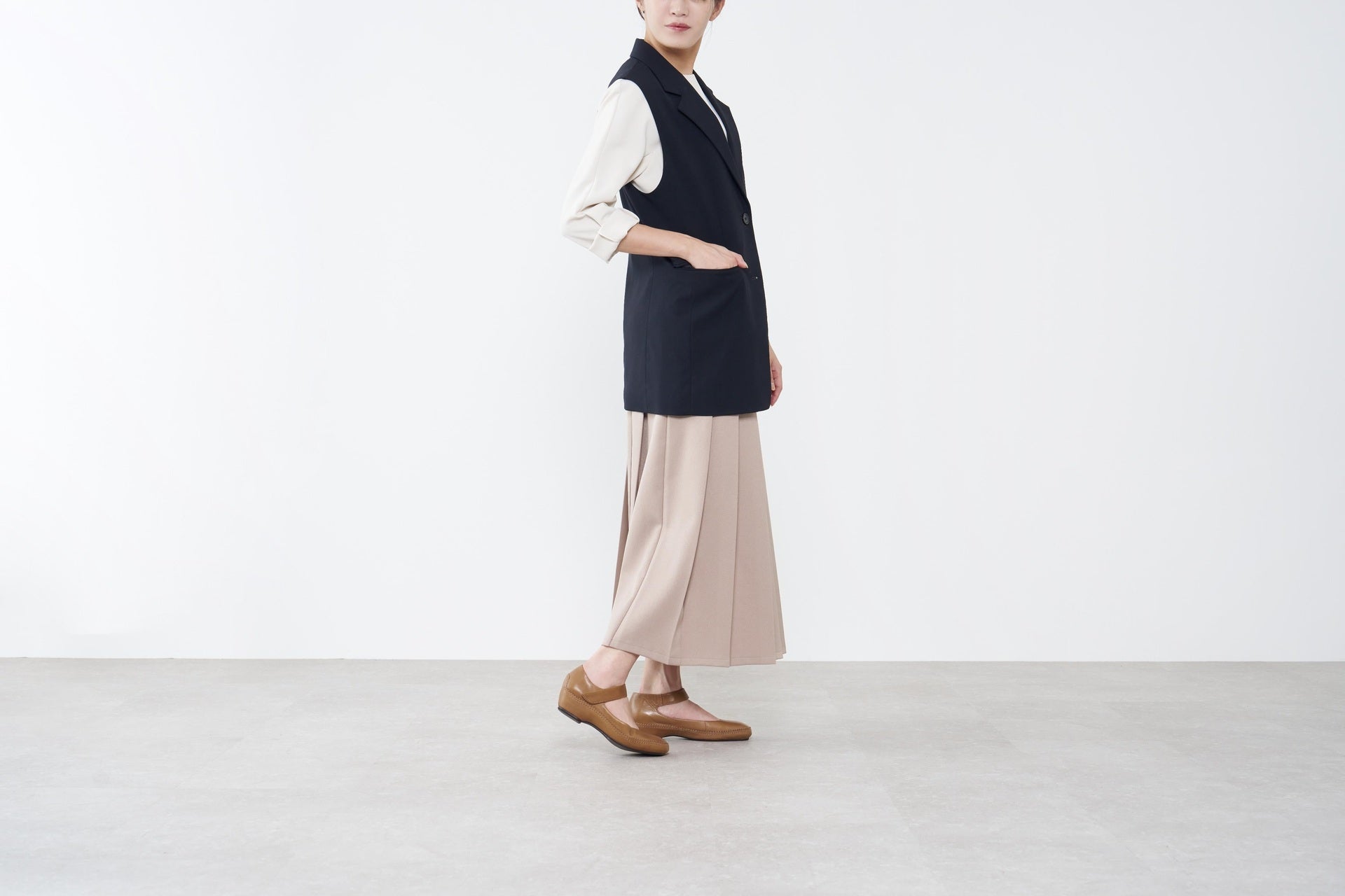 サヤ SAYA 4cmプラット製法アンクルベルトシューズ （ダークブラウン） ダークブラウン