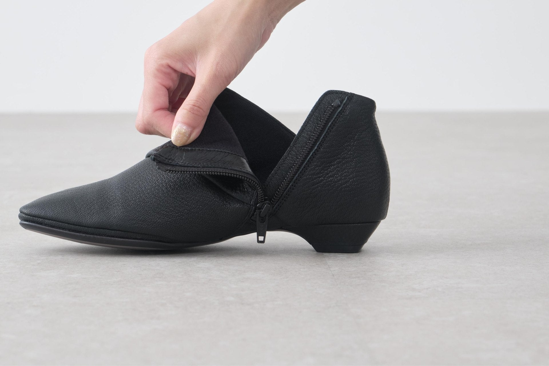 サヤ SAYA 2cmボロネーゼ製法ショートブーツ （アイボリー） アイボリー