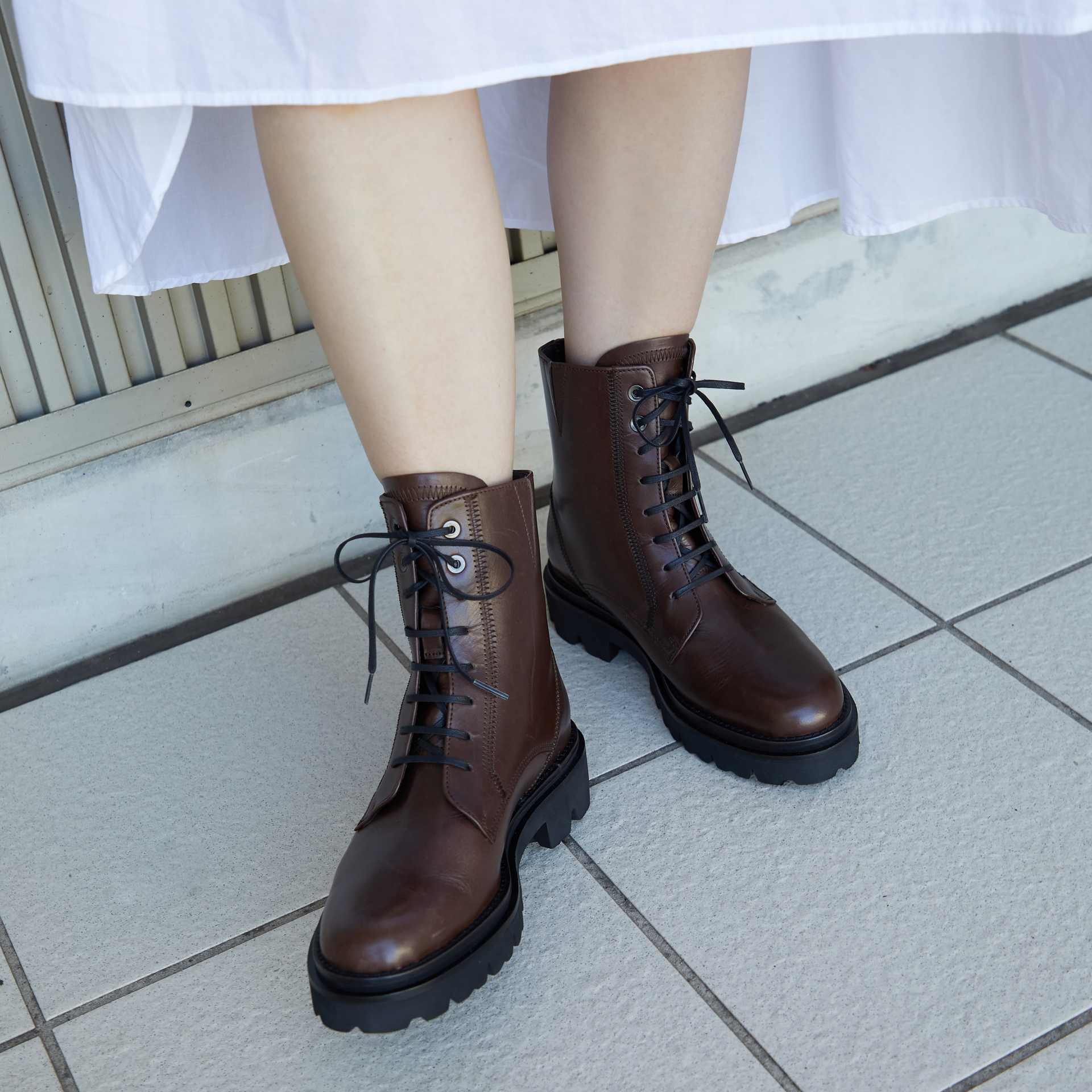 【美品】SAYA（サヤ）本革タンクソールレースアップシューズ サヤ SAYA 本革タンクソールレースアップシューズ （ブラック