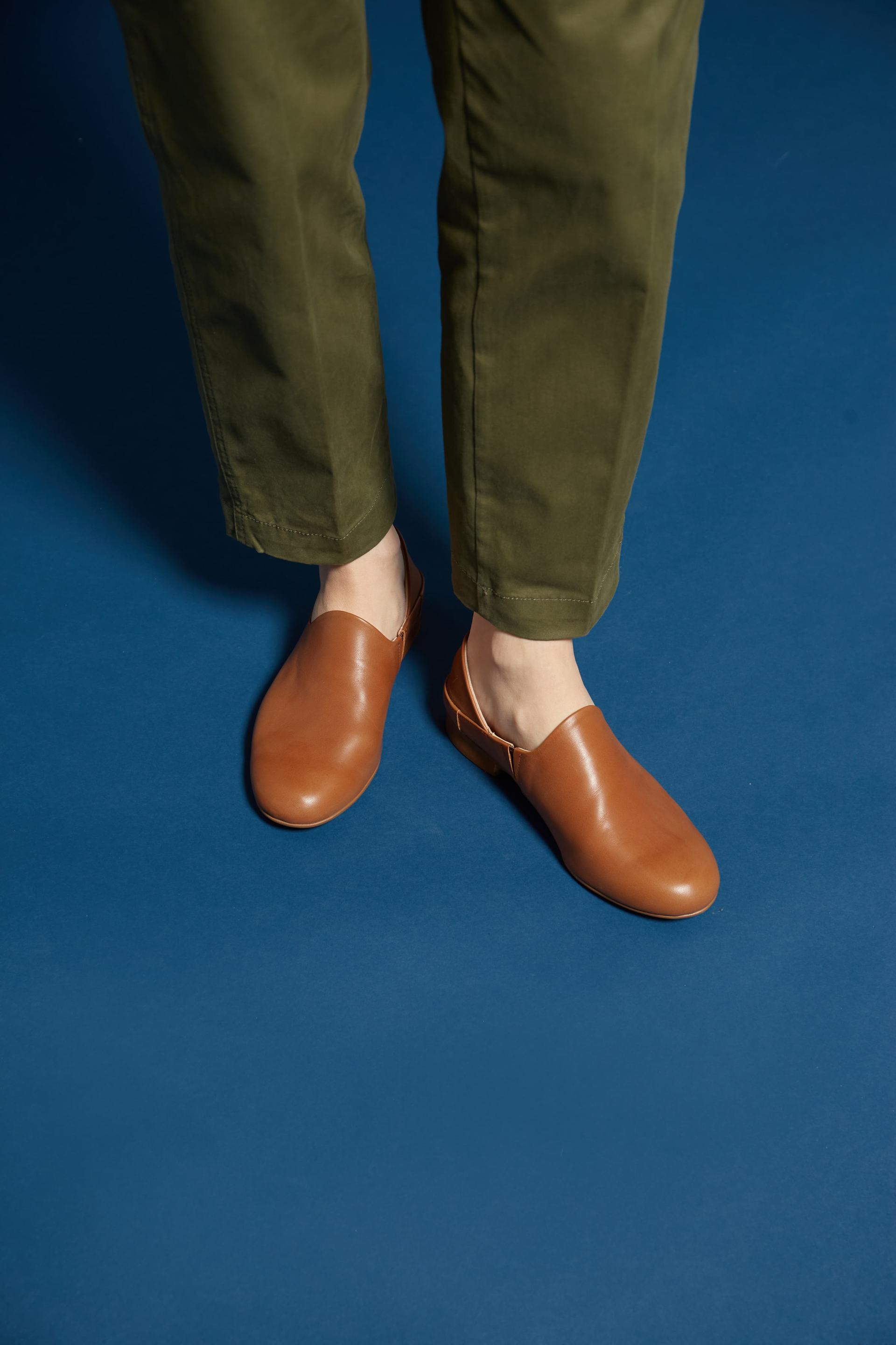 SAYA Flat genuine leather slip-on shoes