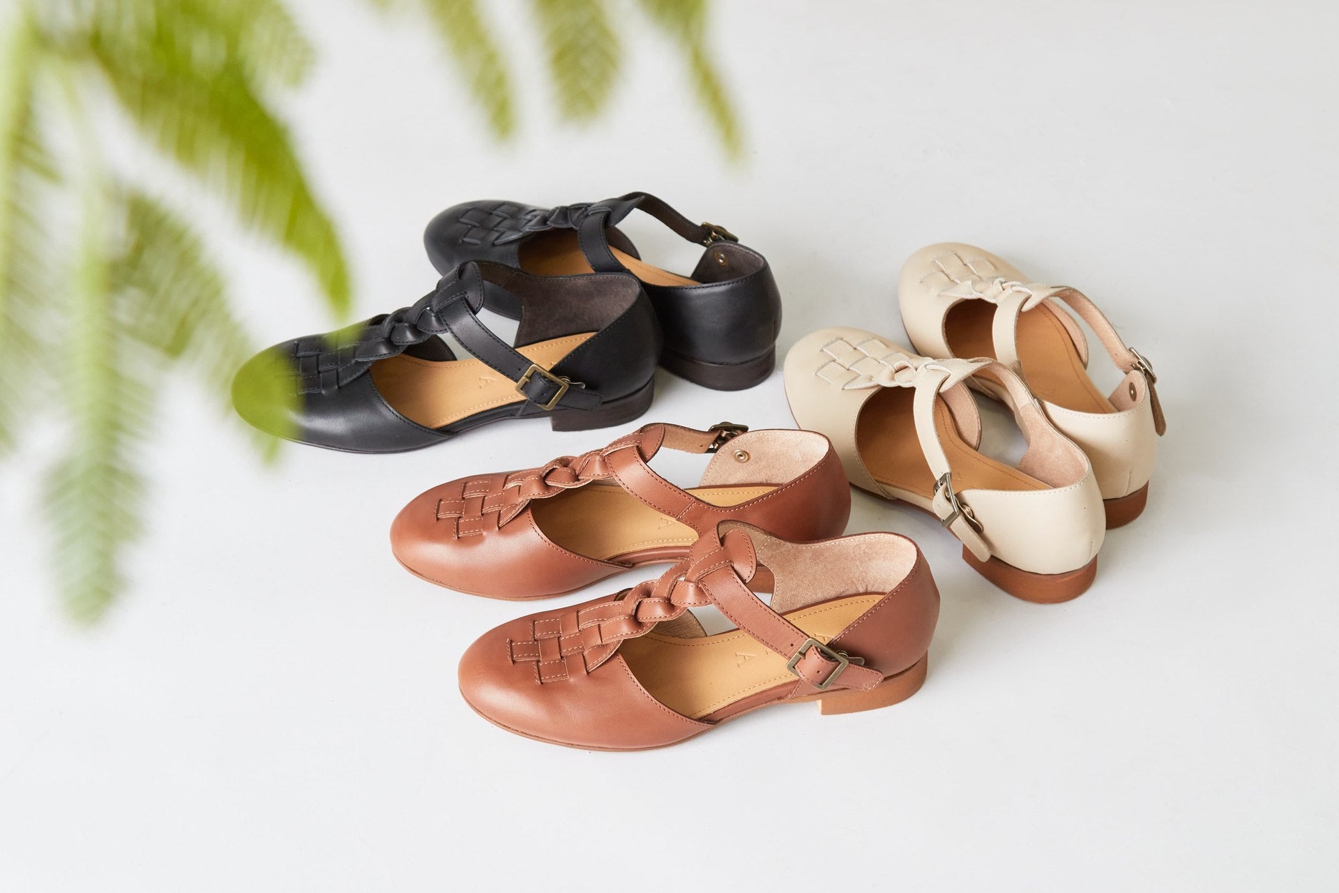 sayaページ Saya SAYA 4.5cm Thick-soled Genuine Leather Platform Sandals