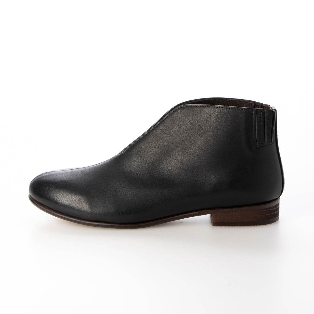 SAYA Flat Genuine Leather Round Toe Center Slit Booties