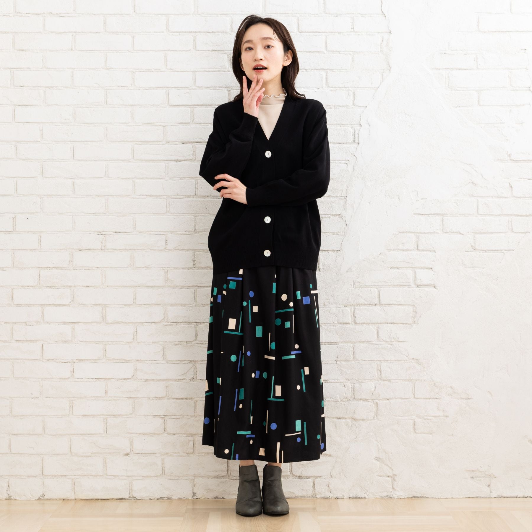 サブストリート マイスタンダード sabstreet my standard 【大きいサイズ】 9号・15号(M・3L) FONTLAB 袖口配色Vカーディガン （ブラック） ブラック