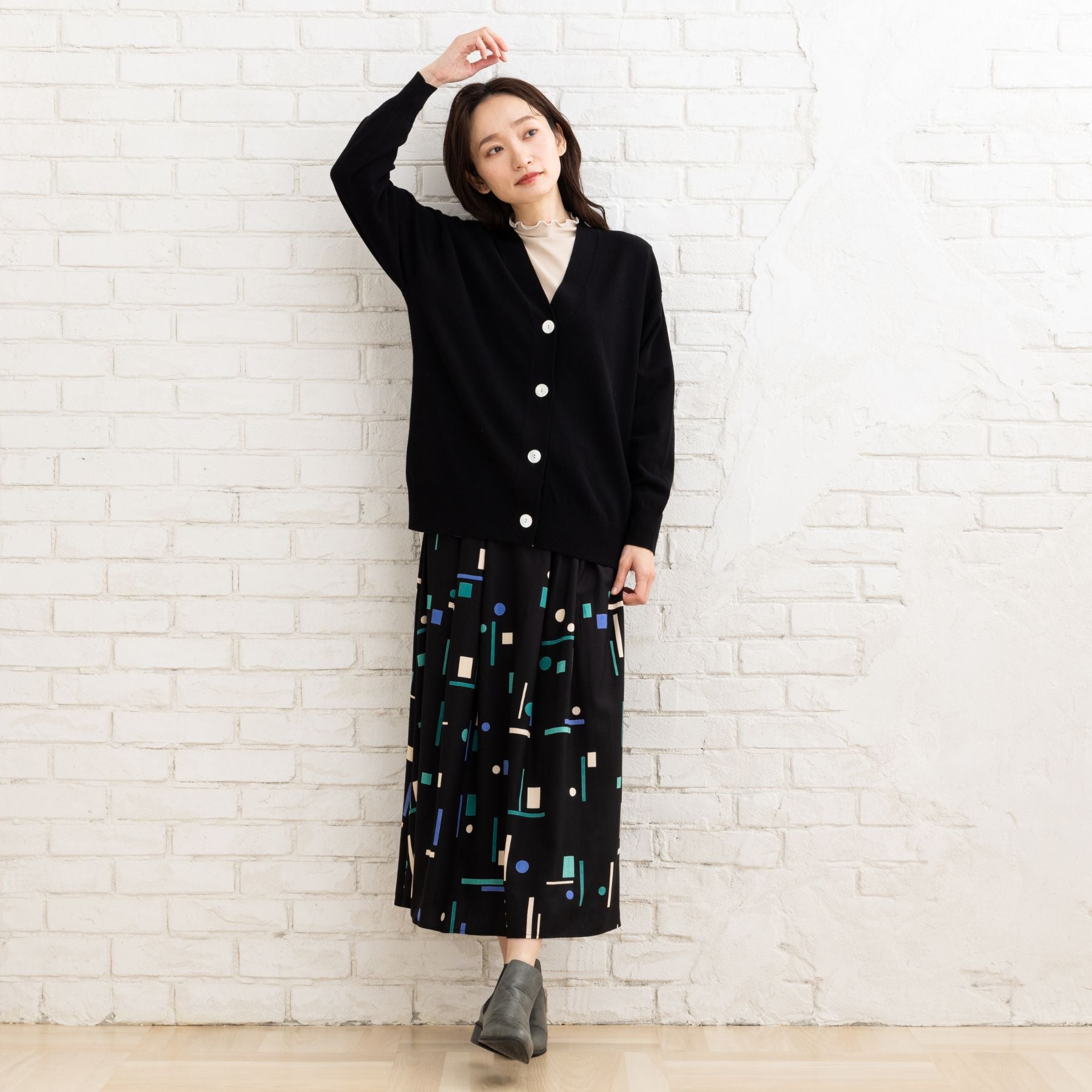 サブストリート マイスタンダード sabstreet my standard 【大きいサイズ】 9号・15号(M・3L) FONTLAB 袖口配色Vカーディガン （ブラック） ブラック