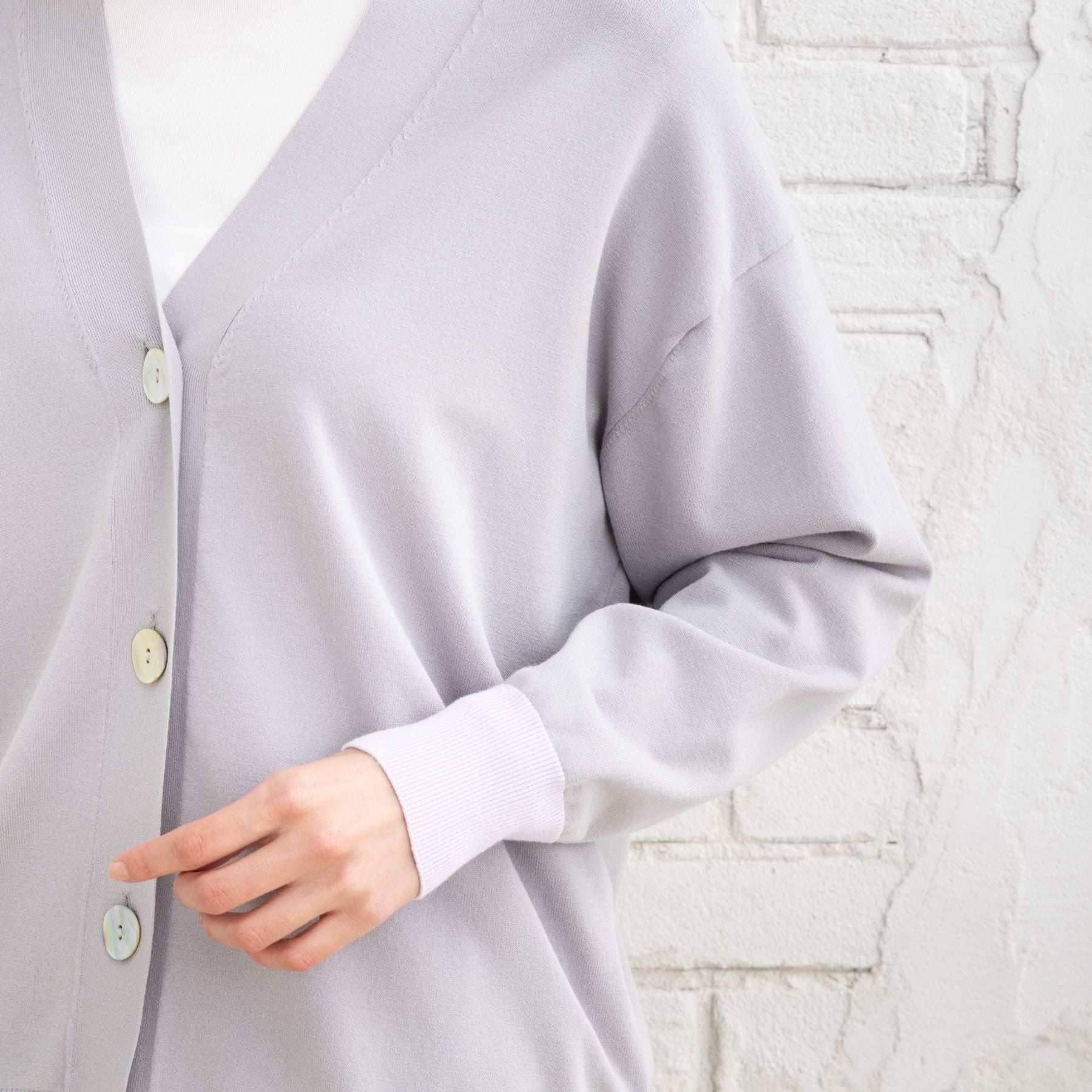 サブストリート マイスタンダード sabstreet my standard 【大きいサイズ】 9号・15号(M・3L) FONTLAB 袖口配色Vカーディガン （ブラック） ブラック