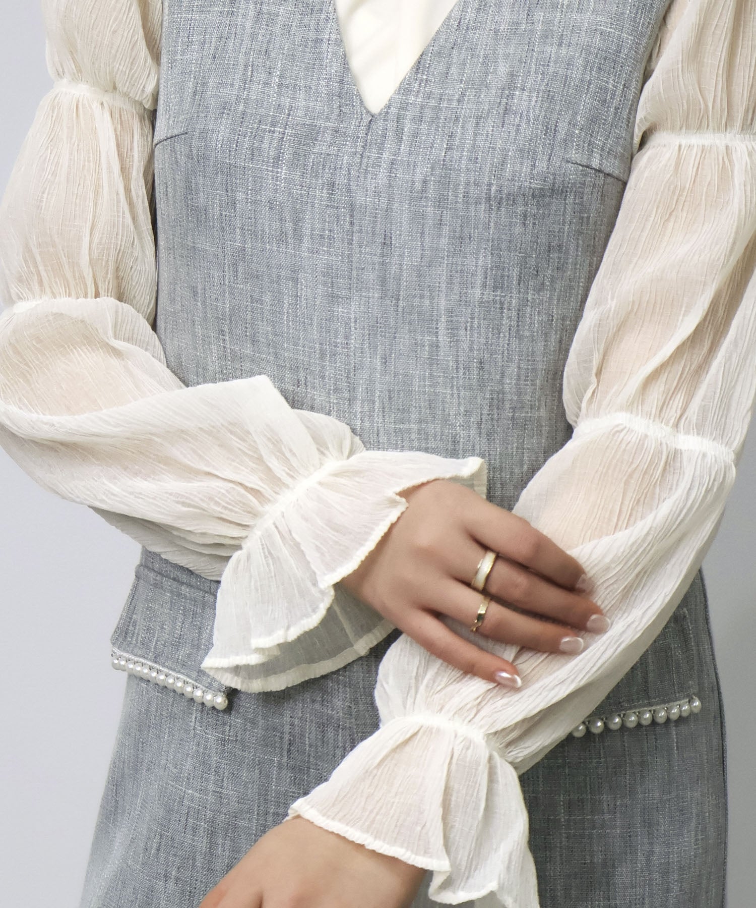 セゾンドパピヨン SAISON DE PAPILLON シアードッキングカットソープルオーバー （アイボリー） アイボリー