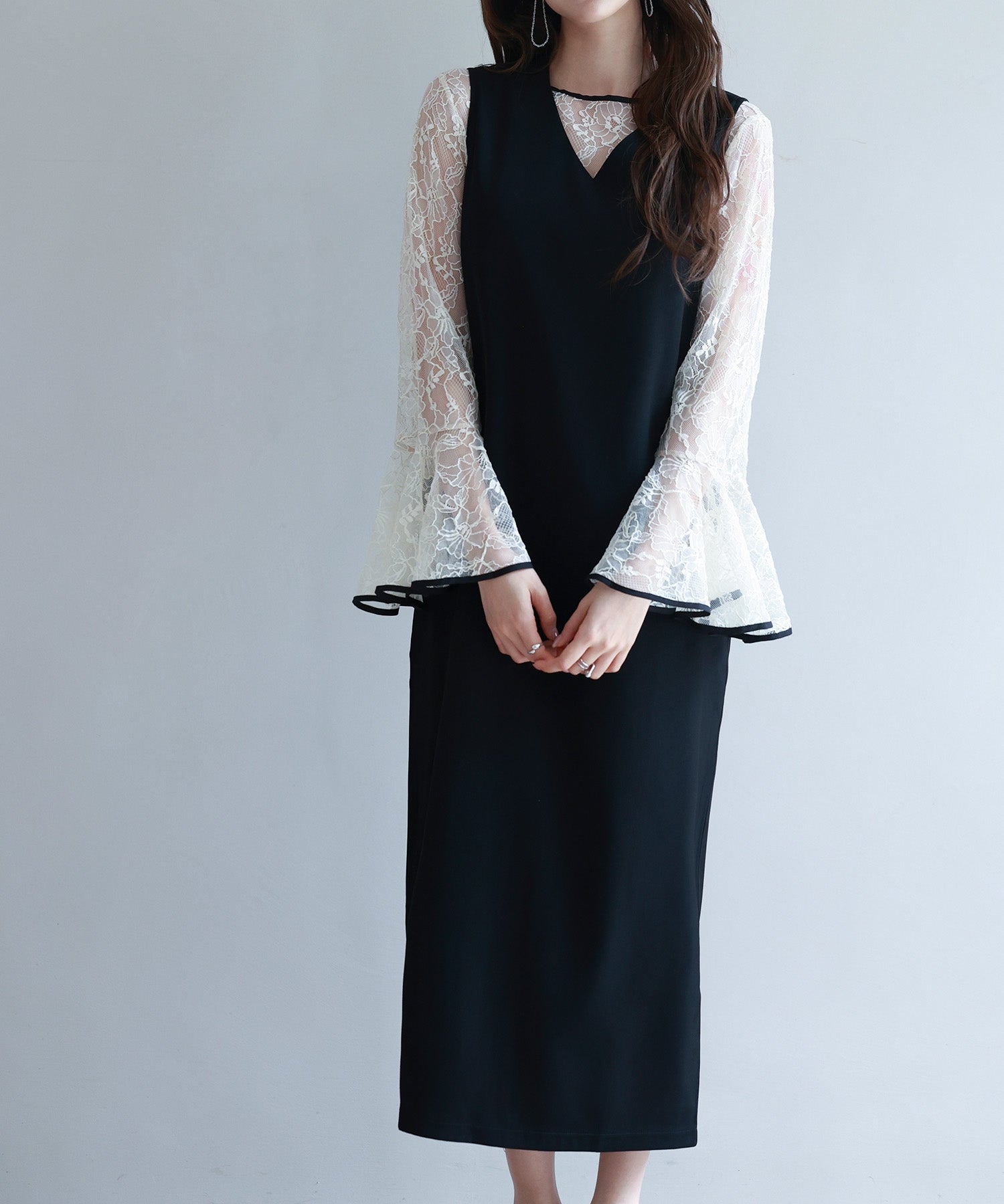 Saison de Papillon Total Lace Blouse and Dress 2-Piece Set