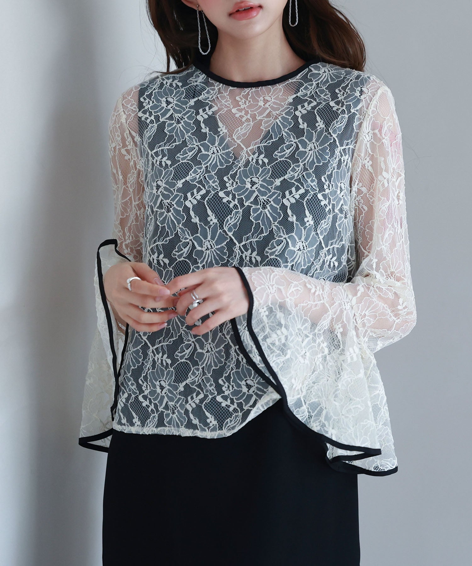 Saison de Papillon Total Lace Blouse and Dress 2-Piece Set