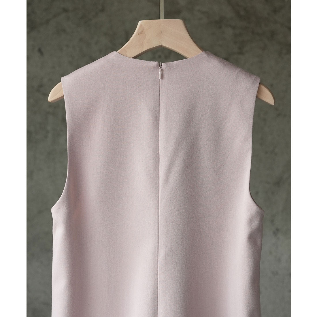 セゾンドパピヨン SAISON DE PAPILLON ディープVネックサロペット （ピンク） ピンク