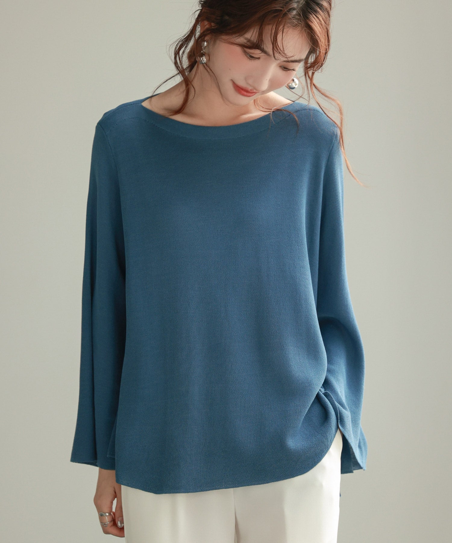 セゾンドパピヨン SAISON DE PAPILLON ビックシルエットフレアスリーブサマーニットプルオーバー （ブルー） ブルー