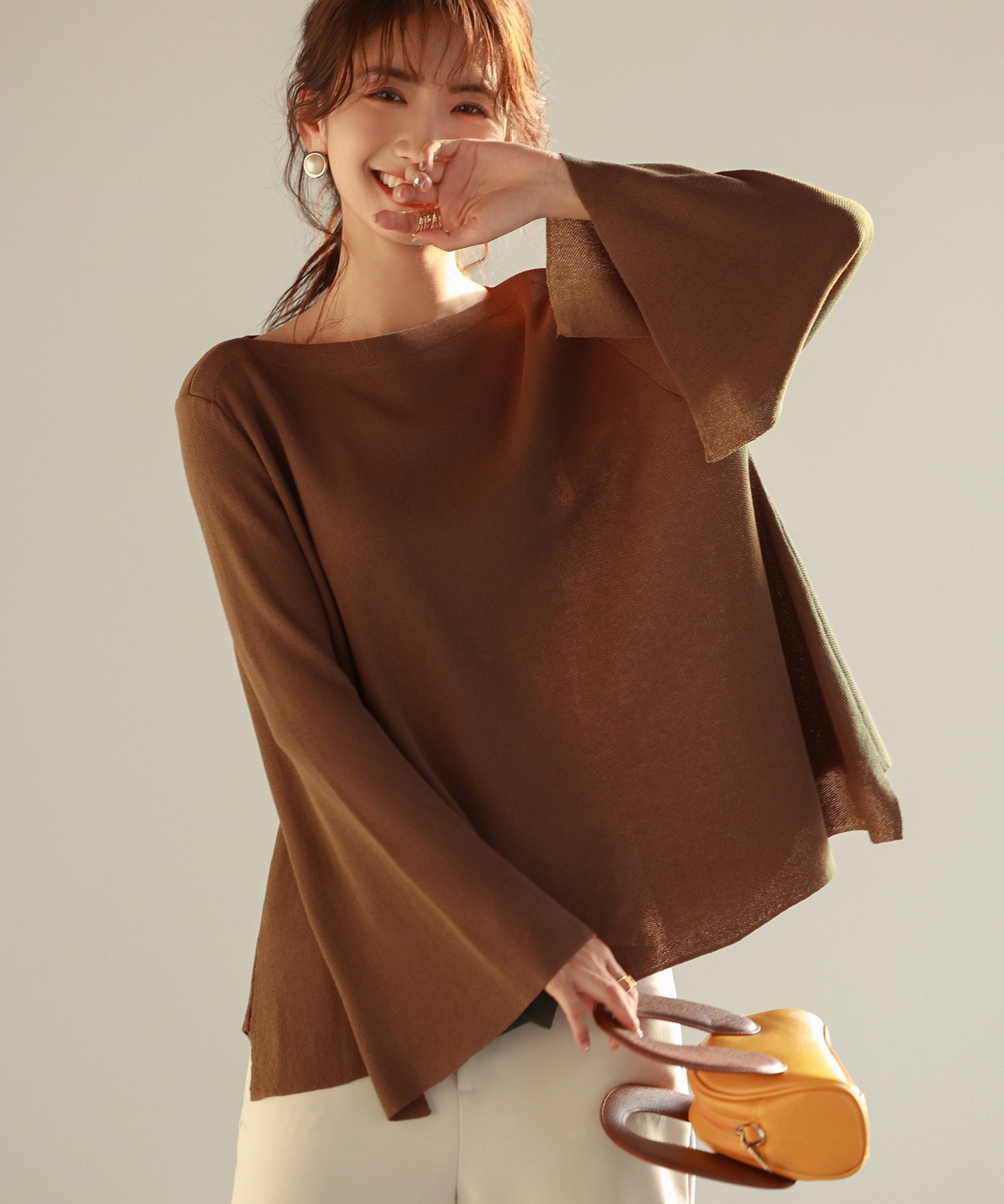 セゾンドパピヨン SAISON DE PAPILLON ビックシルエットフレアスリーブサマーニットプルオーバー （ブラウン） ブラウン