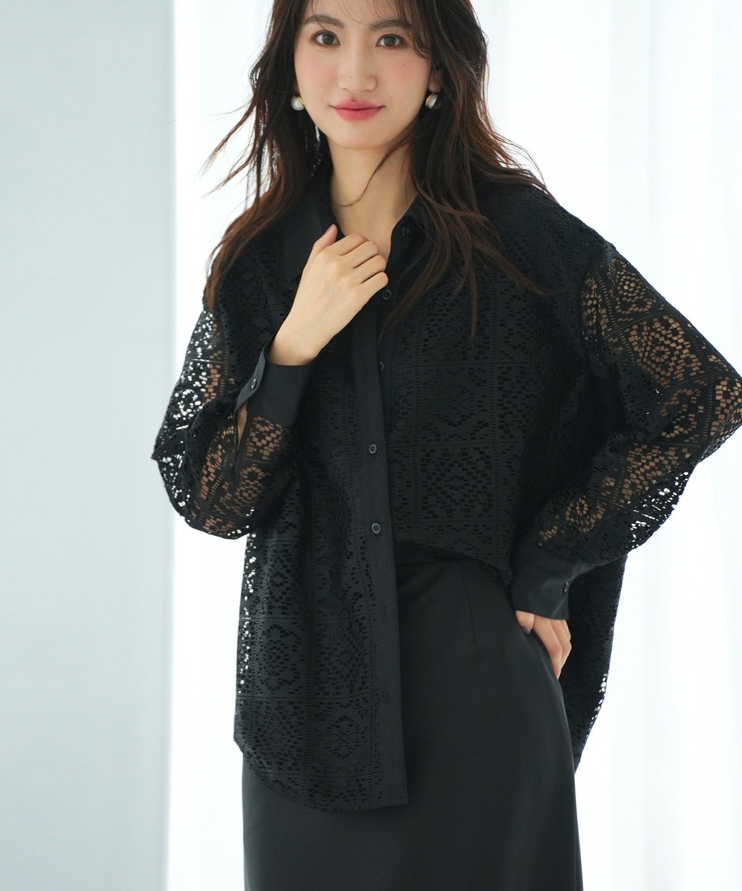 SAISON DE PAPILLON Lace-up Oversized Shirt