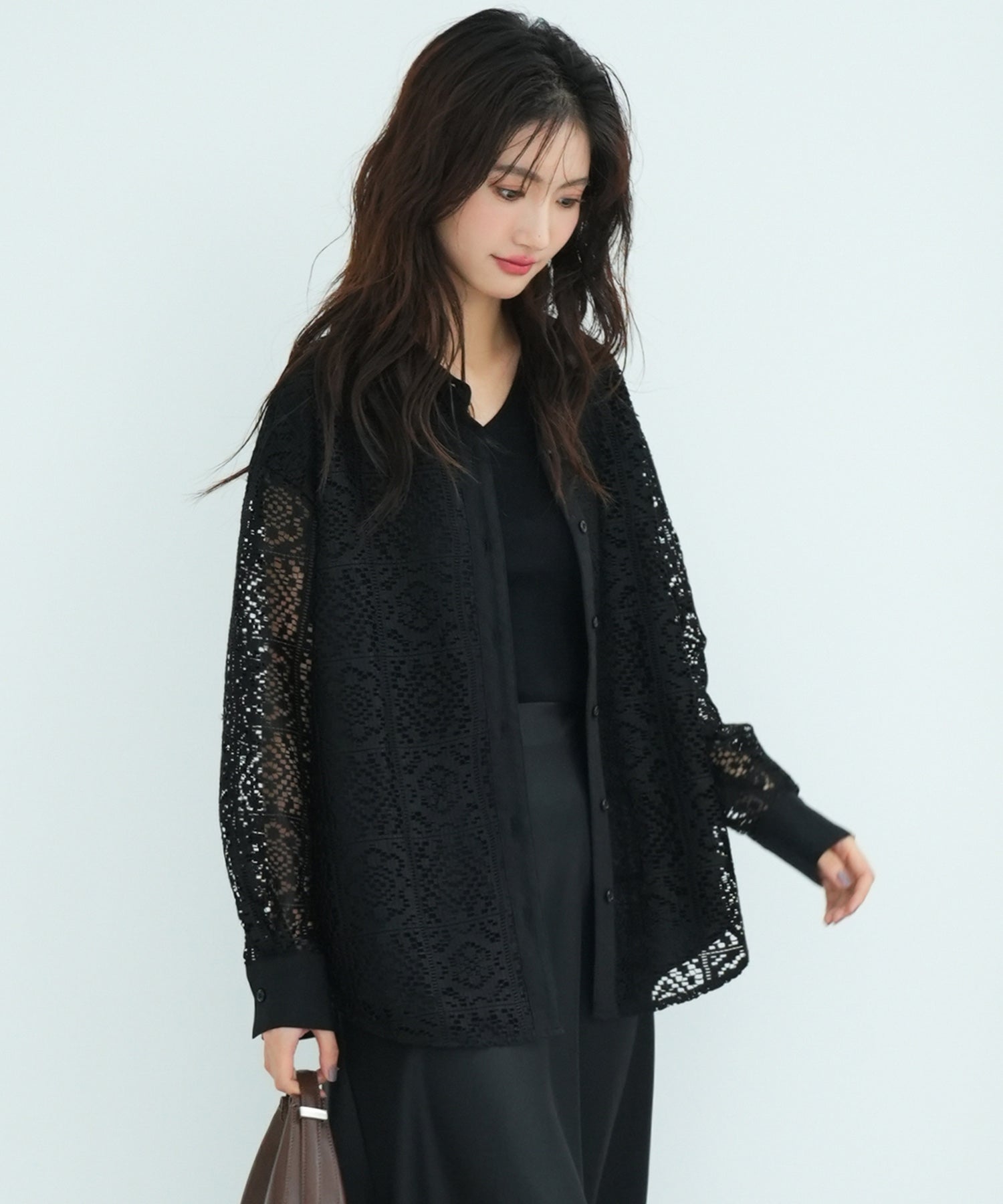 SAISON DE PAPILLON Lace-up Oversized Shirt