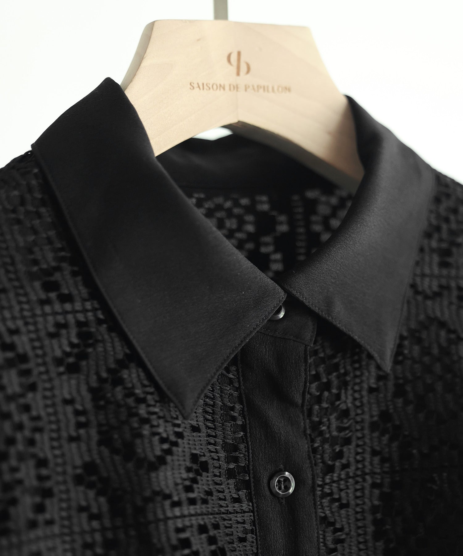 SAISON DE PAPILLON Lace-up Oversized Shirt