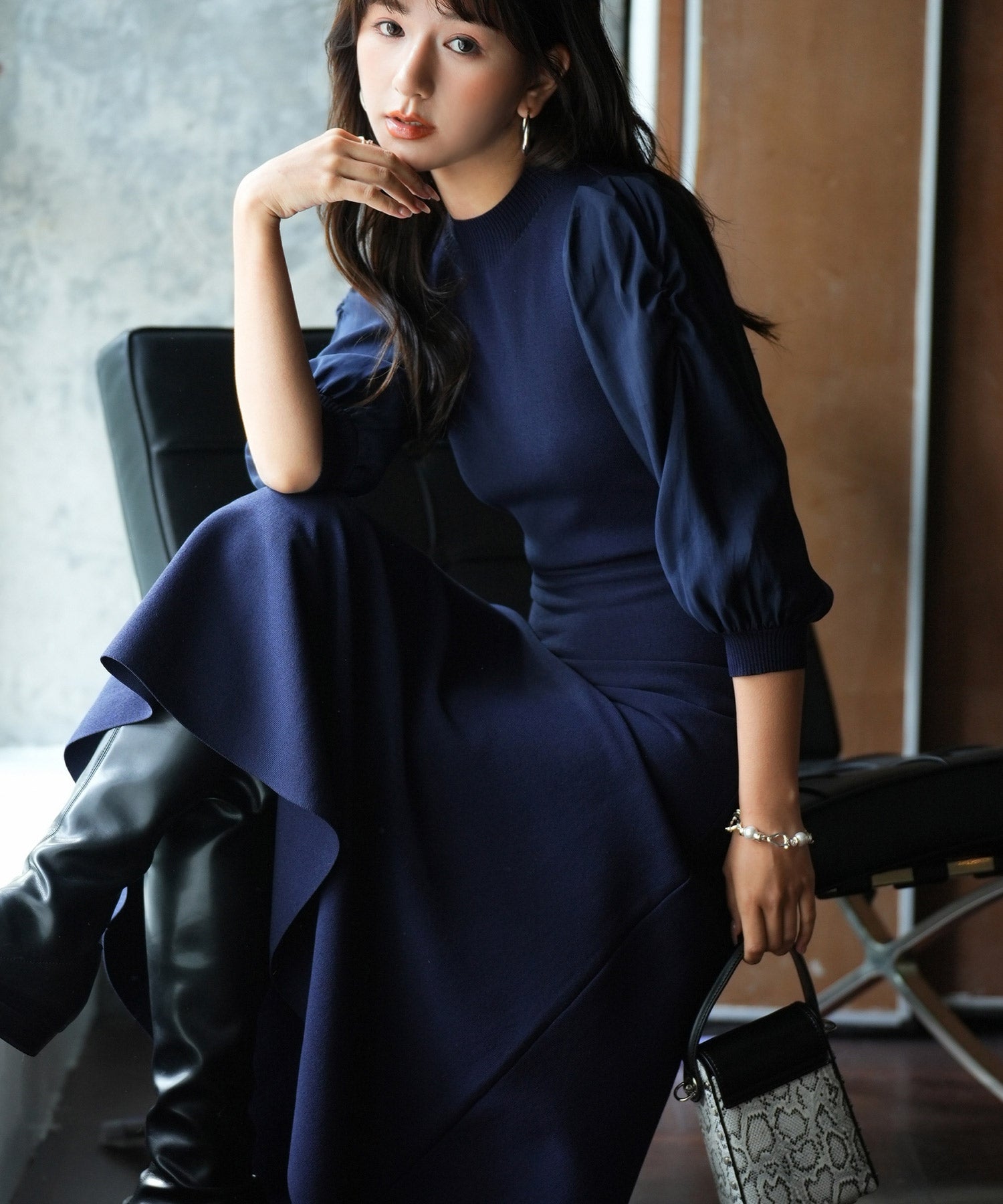 セゾンドパピヨン SAISON DE PAPILLON Aラインドッキングニットワンピース （ネイビー） ネイビー