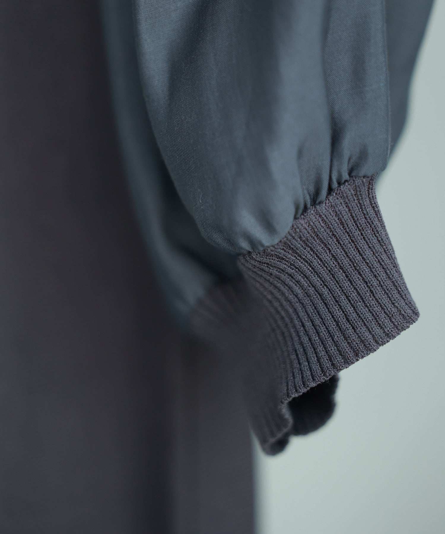 セゾンドパピヨン SAISON DE PAPILLON Aラインドッキングニットワンピース （ネイビー） ネイビー