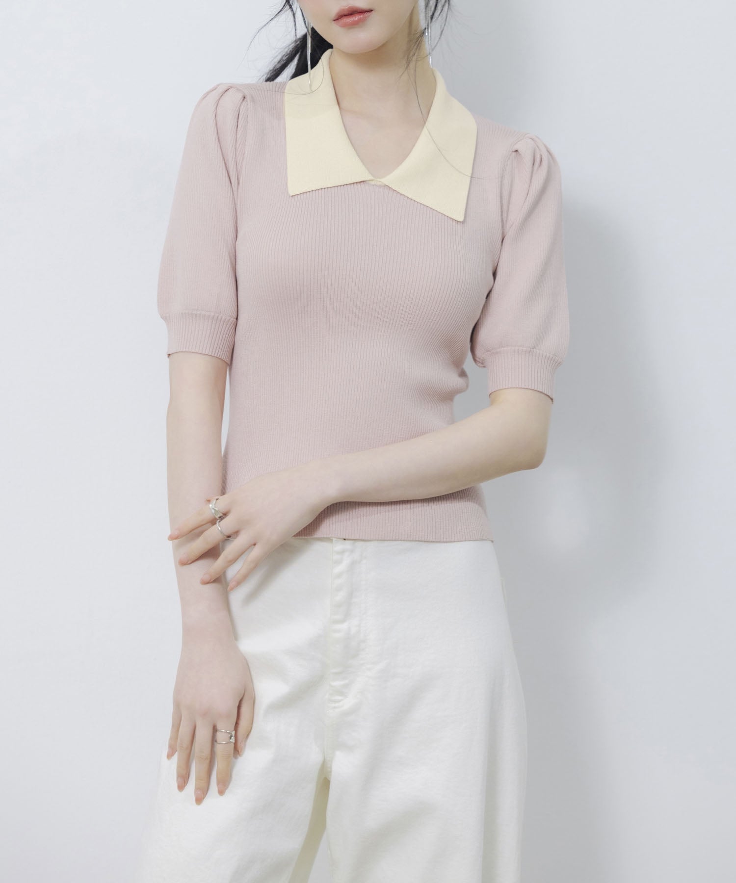 セゾンドパピヨン SAISON DE PAPILLON 配色カラー二の腕カバーパフスリーブニットプルオーバー （ピンク） ピンク