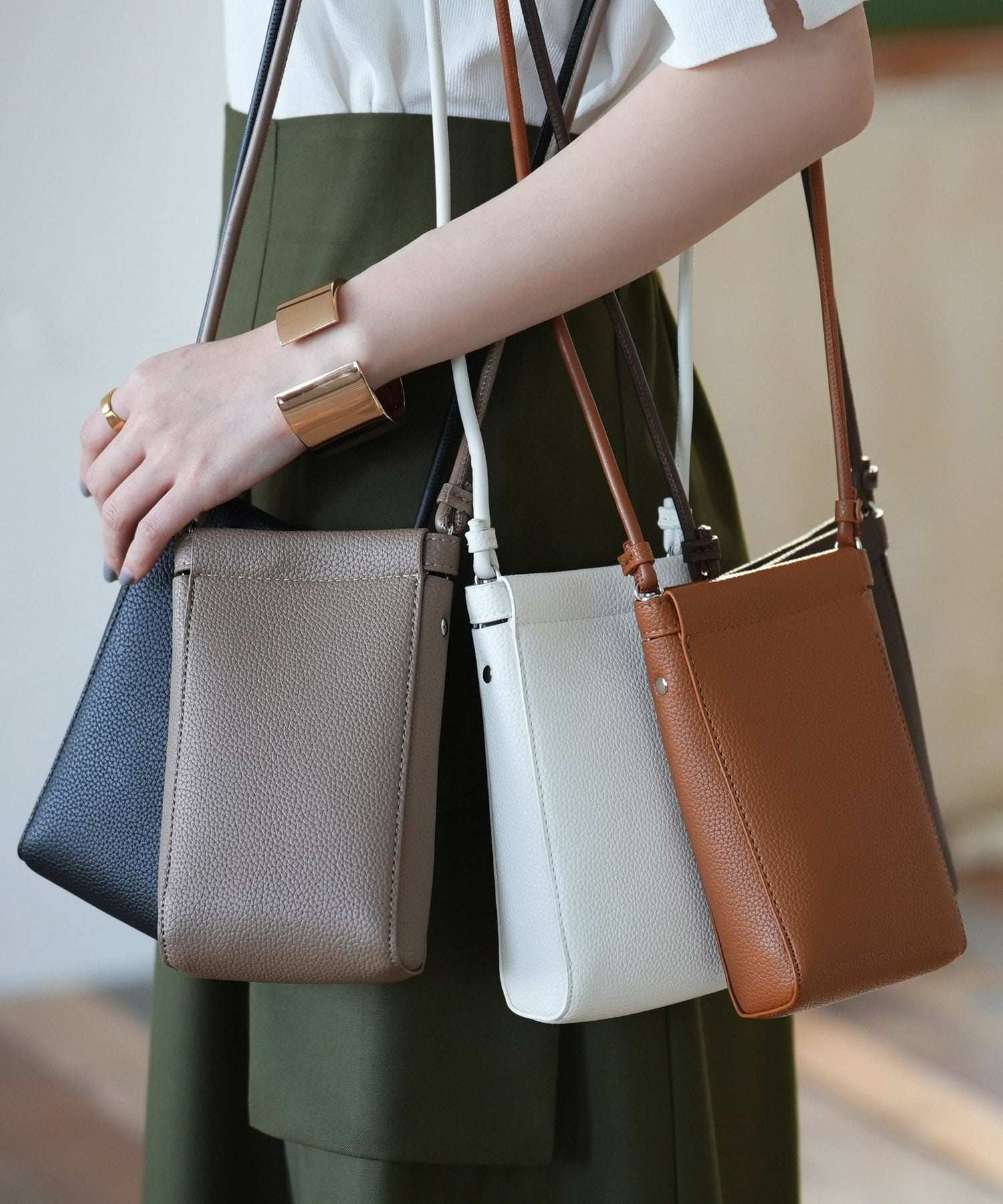 セゾンドパピヨン SAISON DE PAPILLON PUレザーミニショルダー