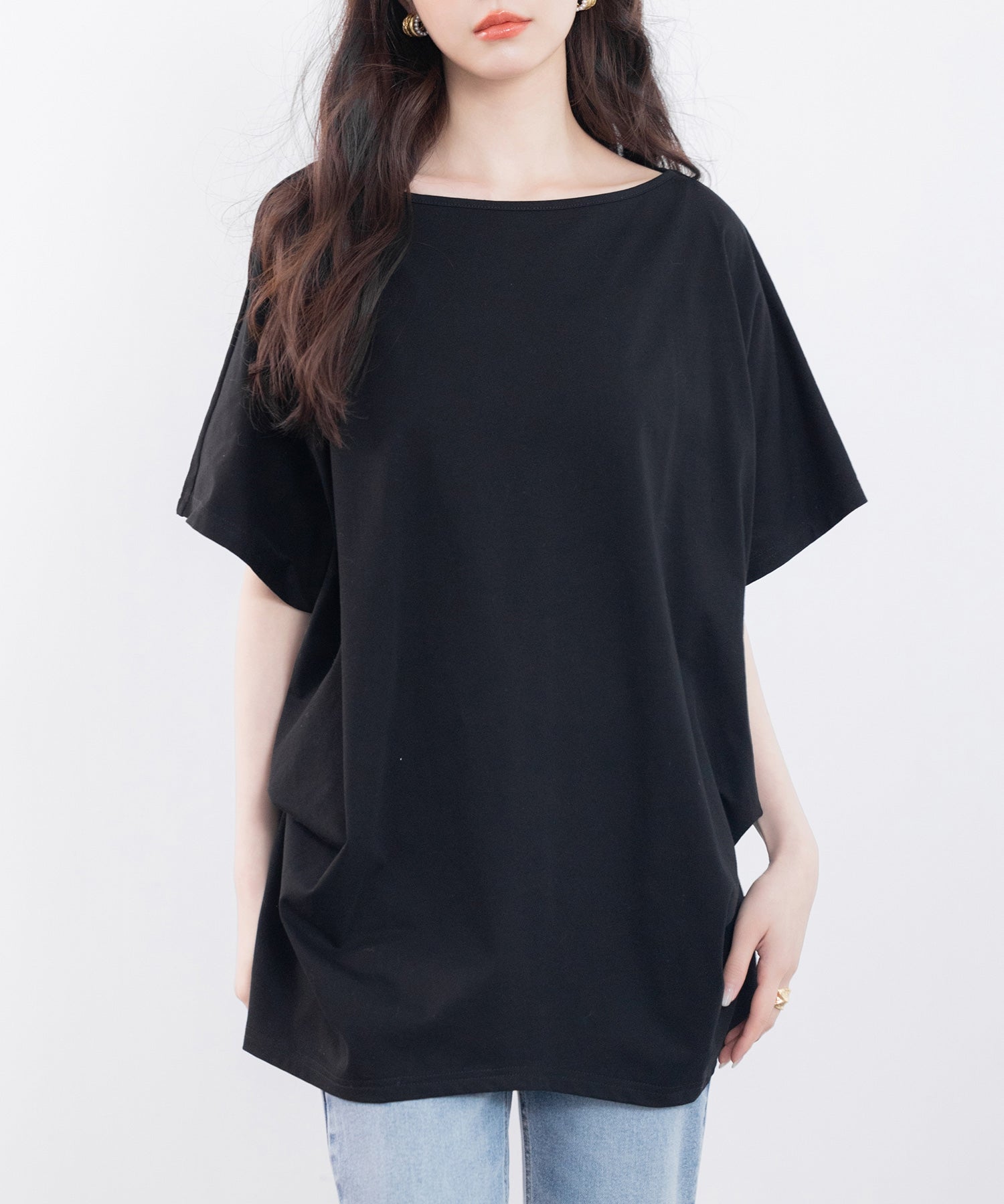 Saison de Papillon Boat Neck Cut and Sew T-Shirt