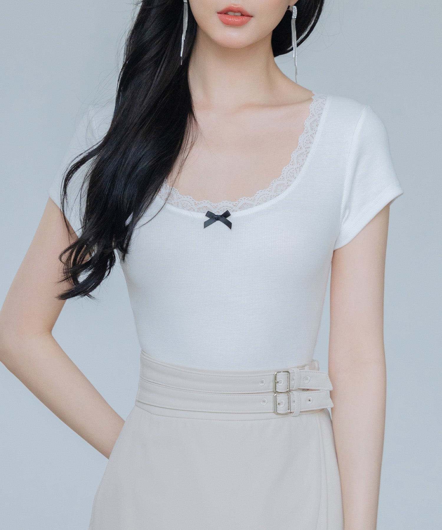 セゾンドパピヨン SAISON DE PAPILLON ネックレースとリボンカットソーTシャツ