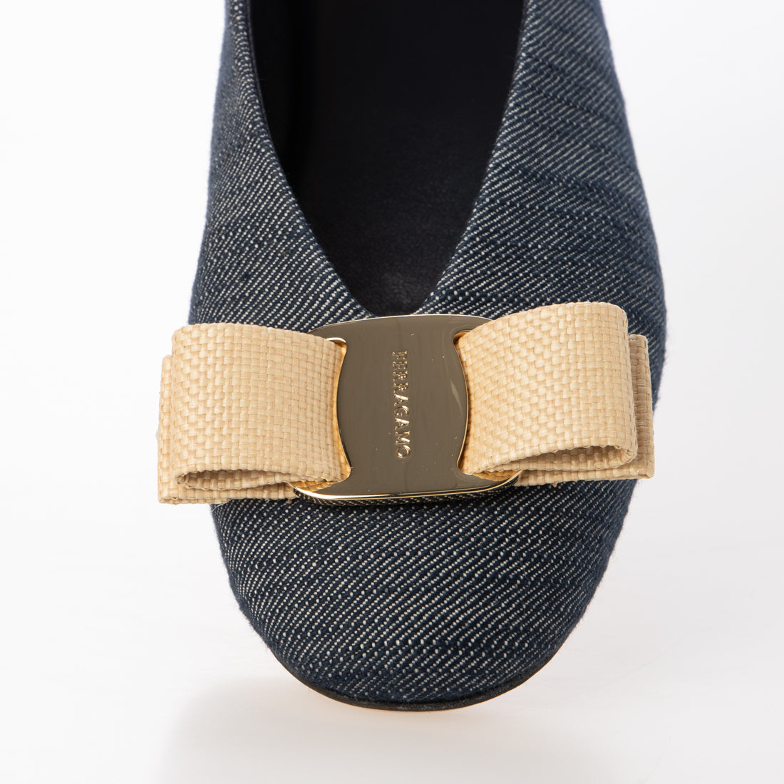 サルバトーレフェラガモ Salvatore Ferragamo VANNA DEN （DENIM） DENIM