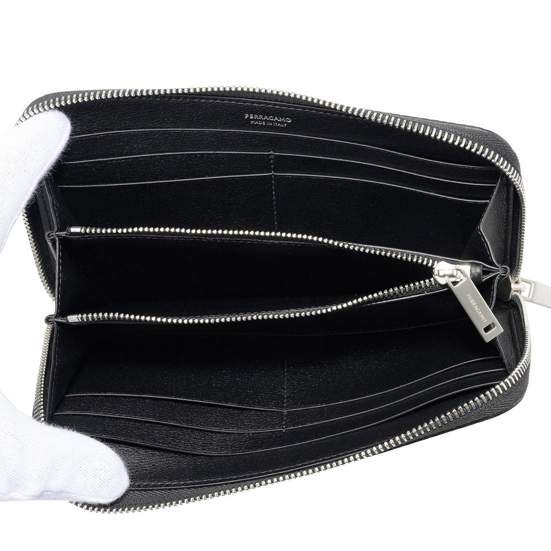 サルバトーレフェラガモ Salvatore Ferragamo 長財布(ラウンドファスナー) ガンチーニ EMBOSSED LONG WALLET 661569 780073 BLACK （ブラック） ブラック